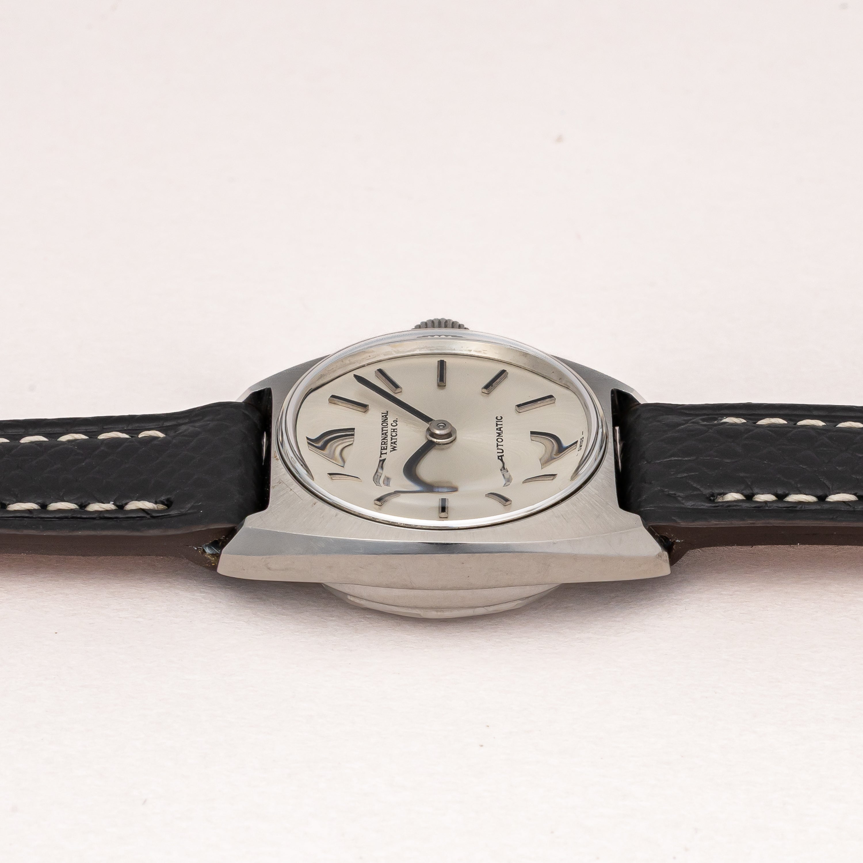 IWC レディース トノーケース1972年製  Ref.R440S 箱・ギャラ付き