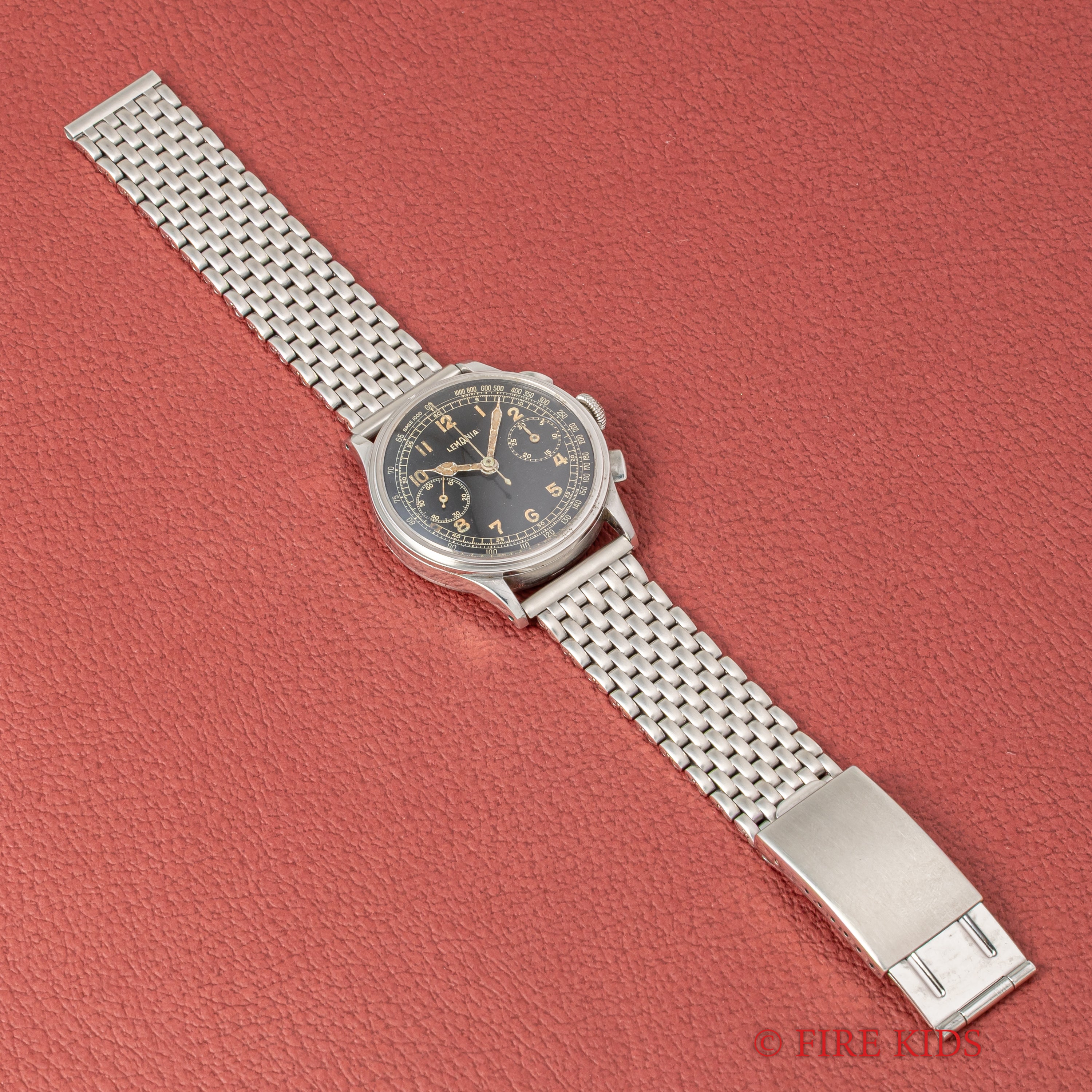 レマニア 37㎜ビッグケース 2レジスター クロノグラフ 1940年代製 手巻き Cal.15TL ステップベゼル