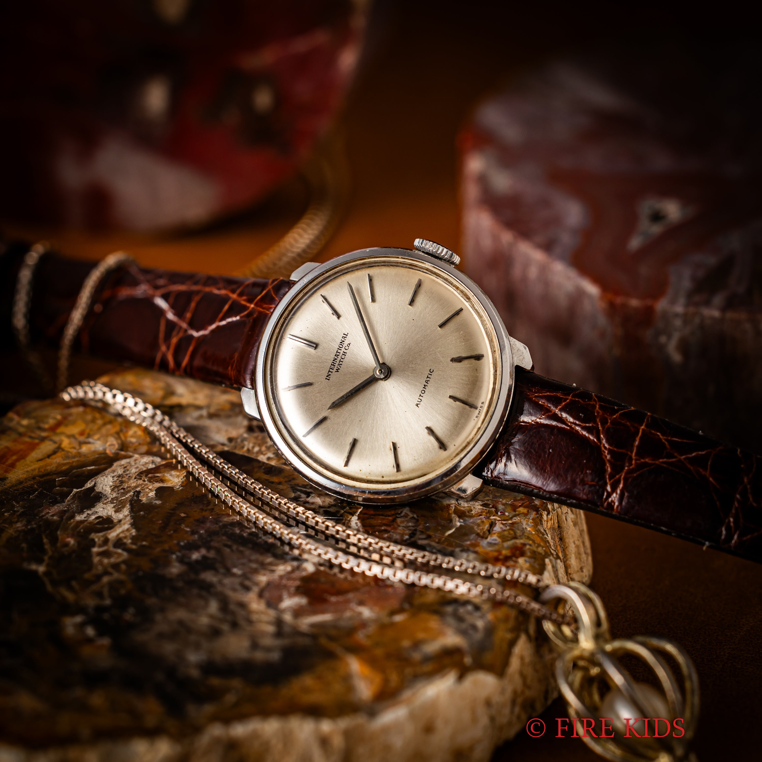 IWC ラウンドモデル レディース 1969年製 ペラトン式自動巻 Cal.44