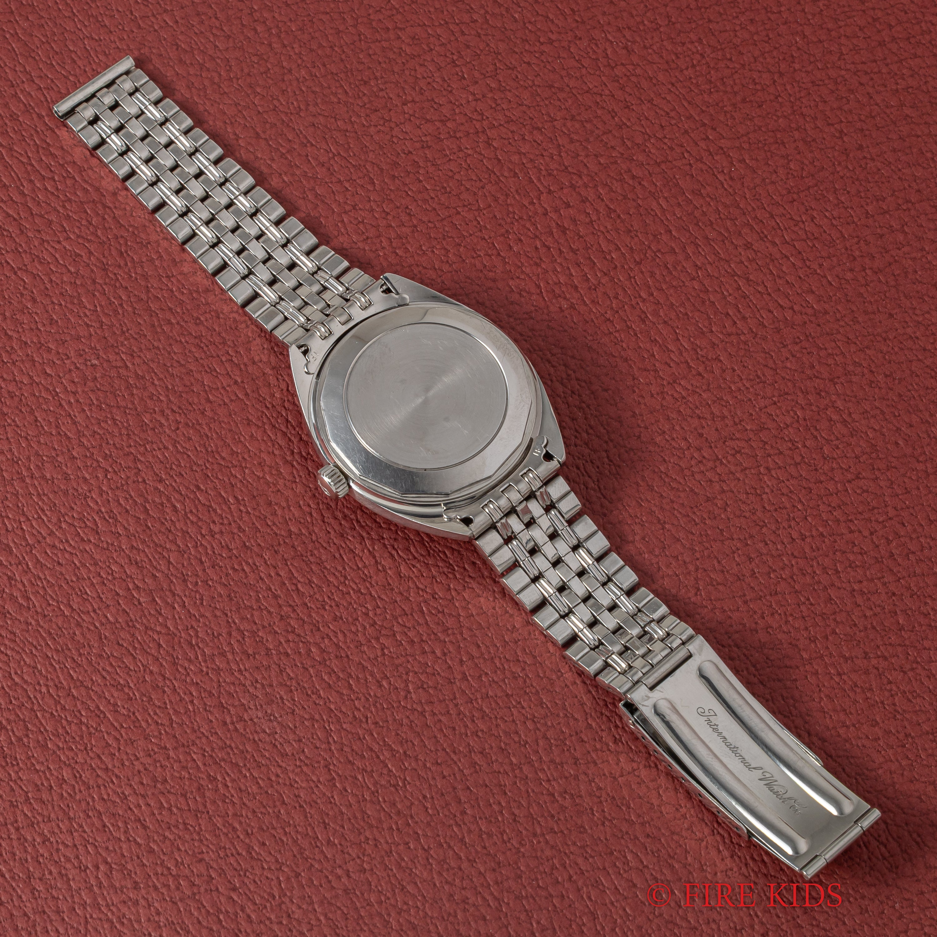 IWC ヨットクラブ 1969年製 Ref.R811 AD ペラトン式自動巻き Cal.8541B 純正ゲイフレアーブレス