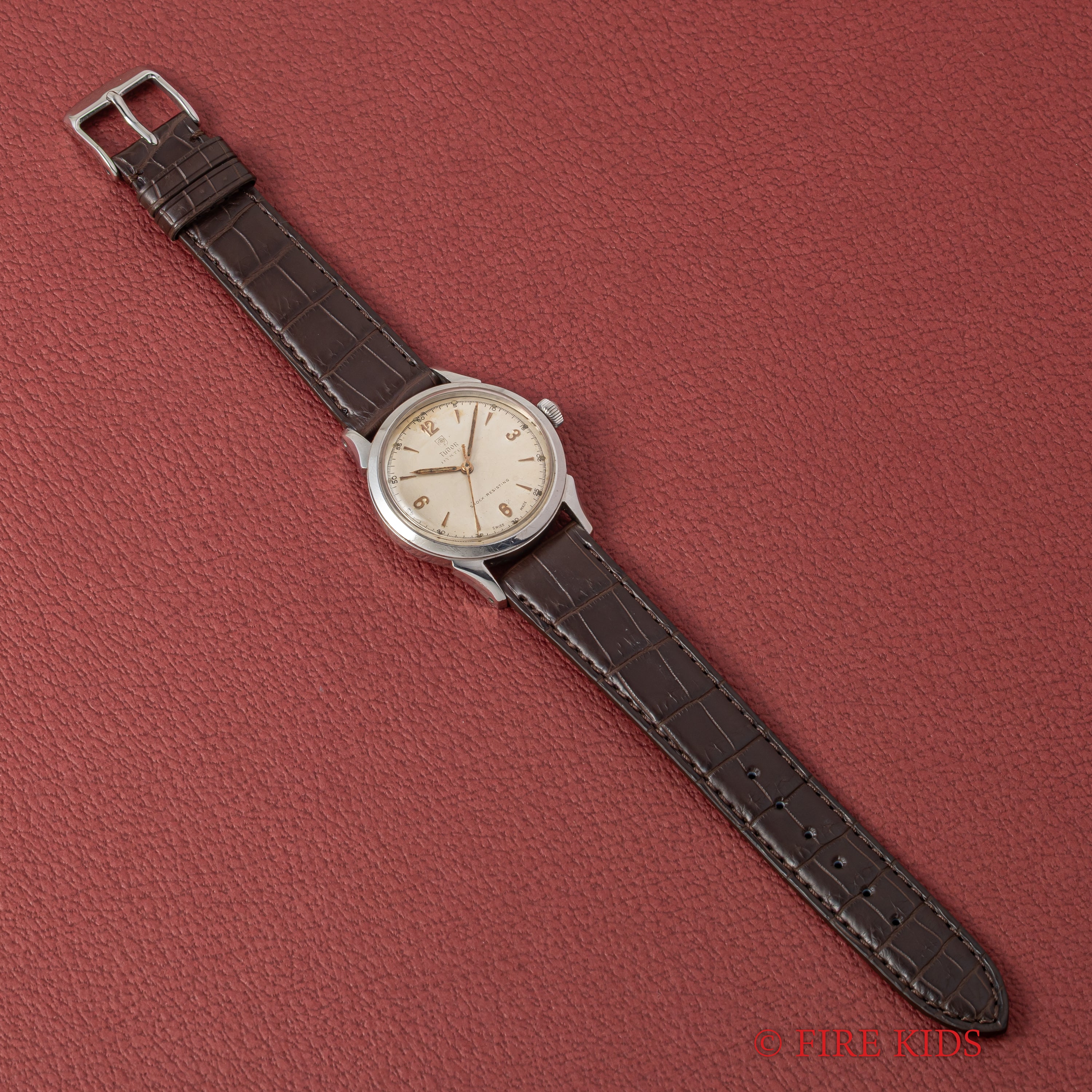 チューダー  盾薔薇オイスター 1950年代製 手巻き 飛びアラビアダイヤル