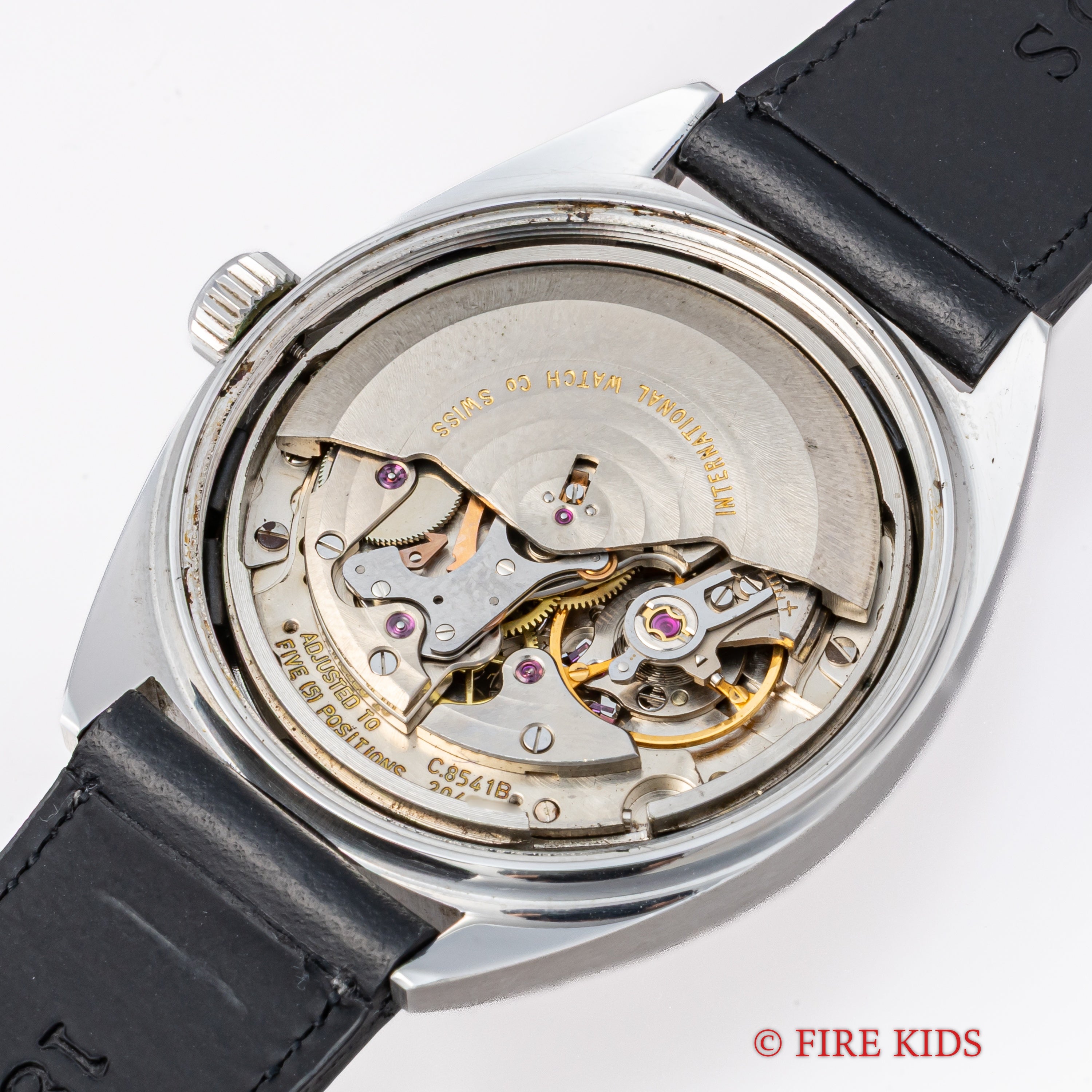 IWC ヨットクラブ 1973年製 シルバーダイヤル ペラトン式自動巻き Ref.R811 Cal.8541B 純正尾錠