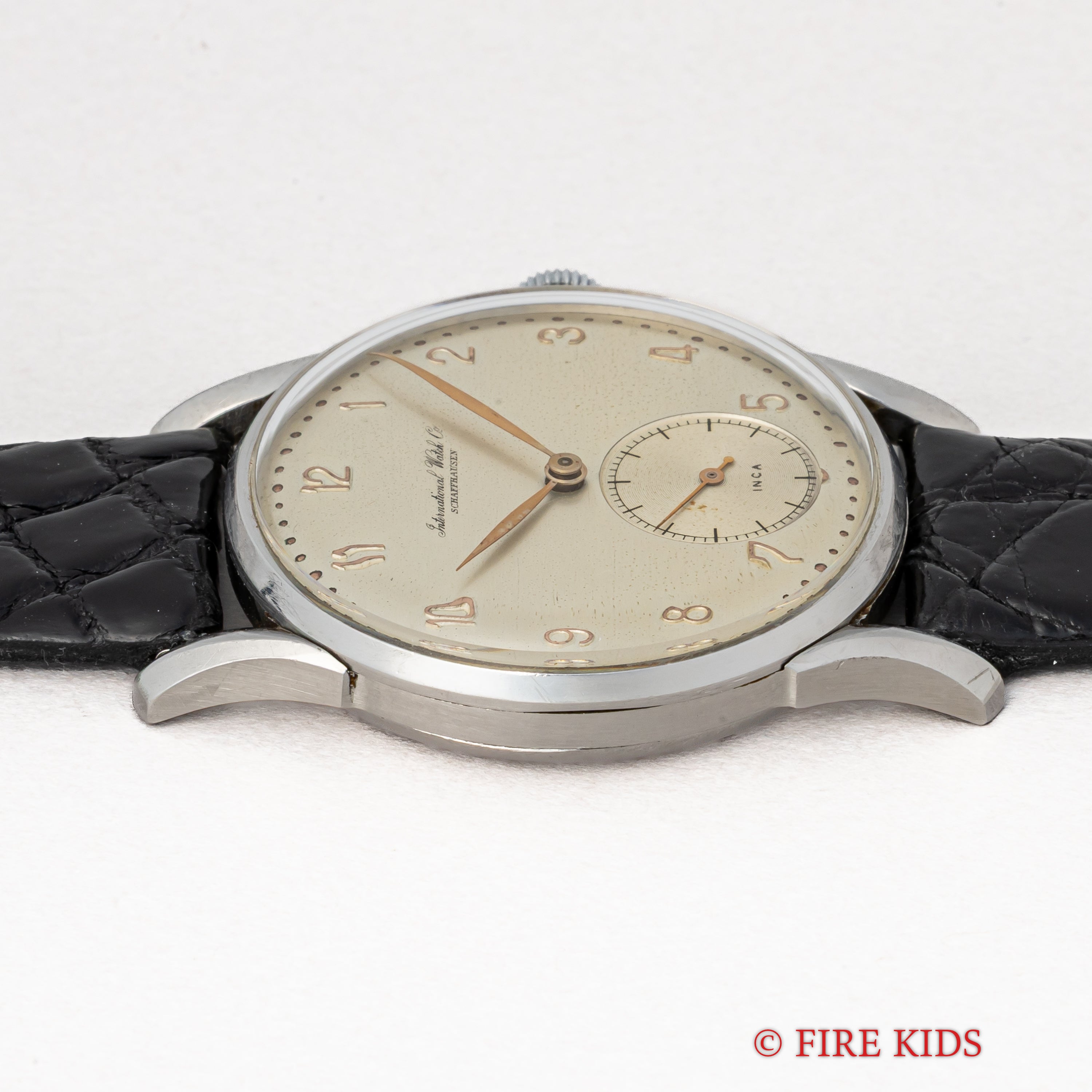 IWC ファンシーラグ33mmケース 1946年製 手巻 cal.83 スモールセコンド アラビアダイヤル