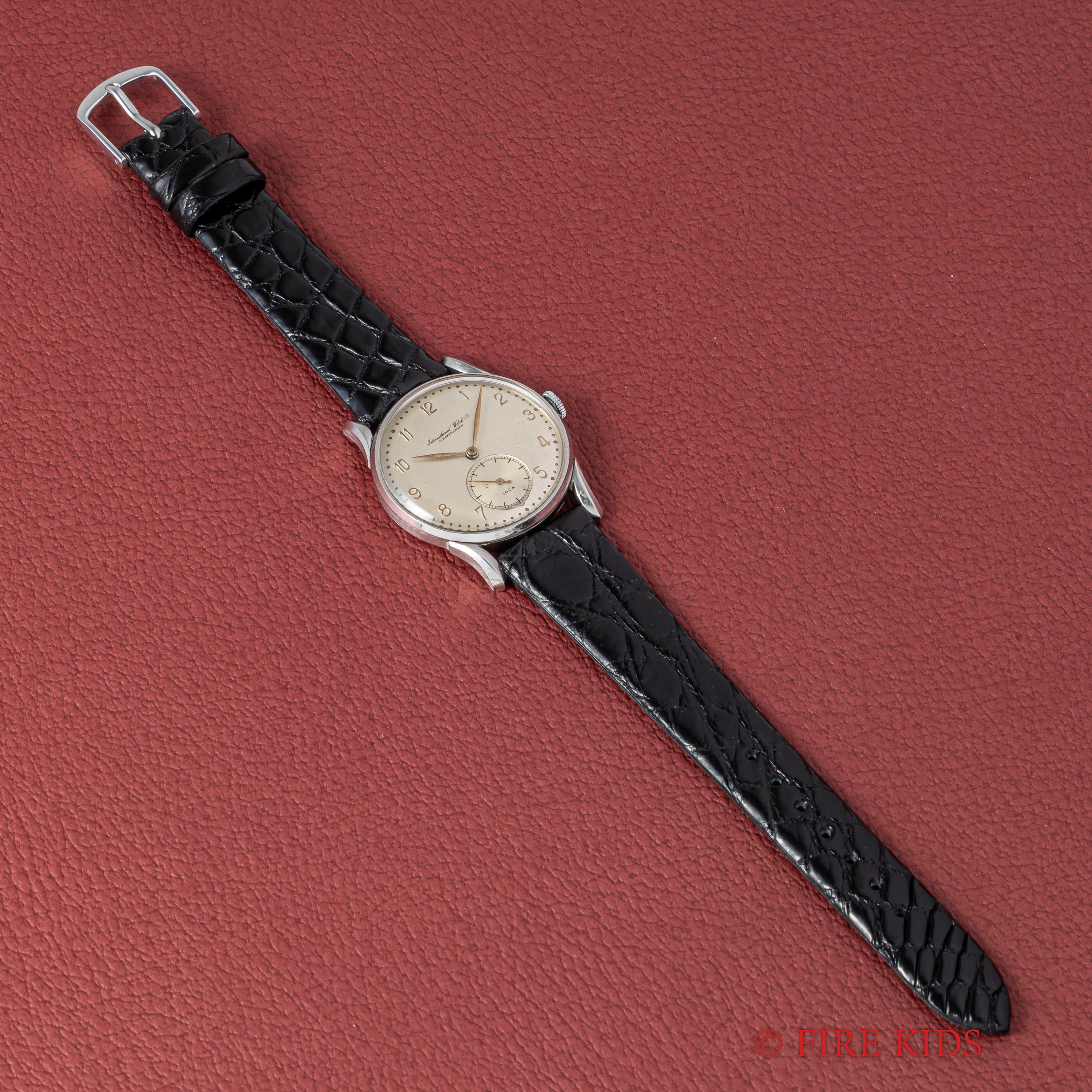 IWC ファンシーラグ33mmケース 1946年製 手巻 cal.83 スモールセコンド アラビアダイヤル