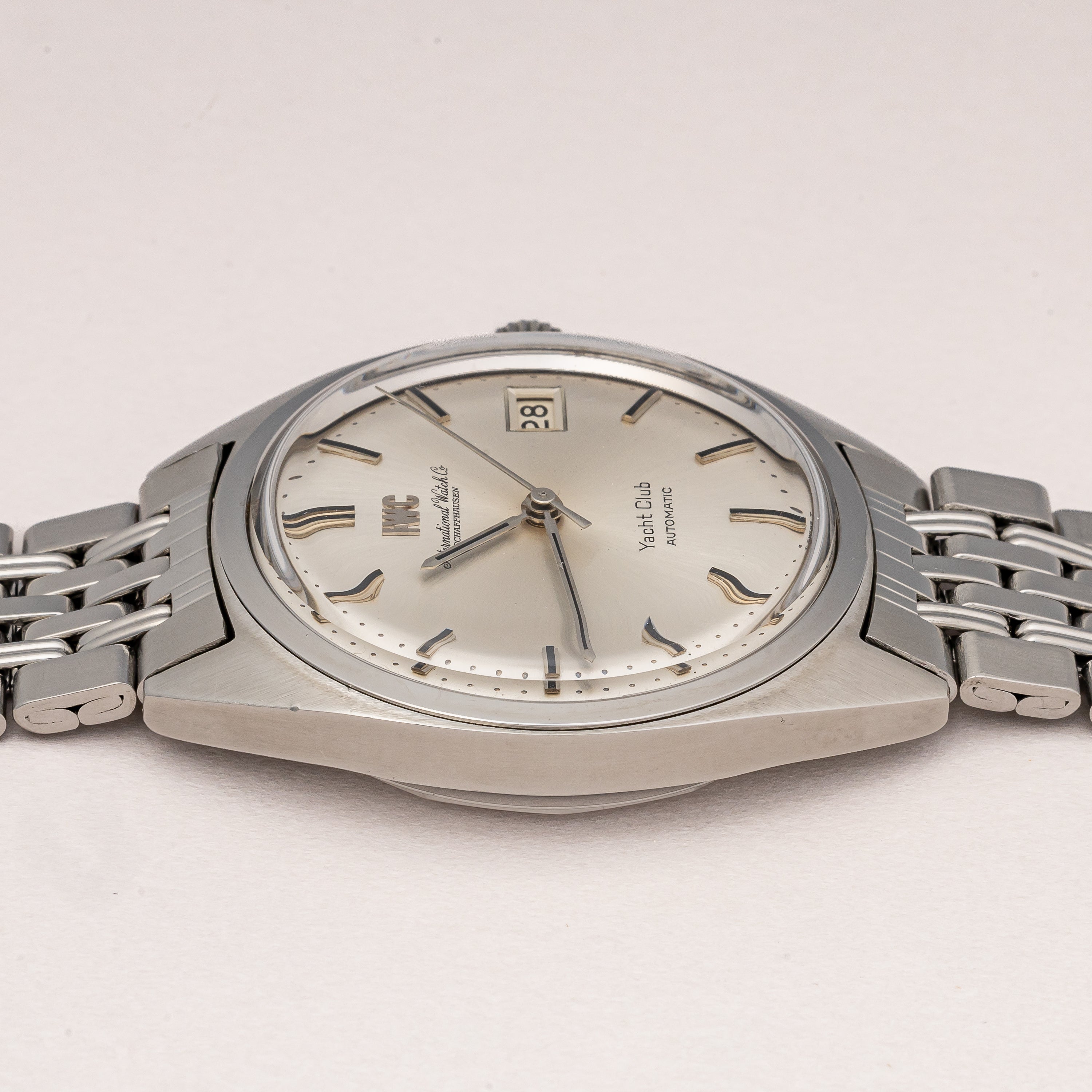 IWC ヨットクラブ 1972年製 Ref.R811AD お魚リューズ  Cal.8541B 純正ゲイフレアーブレス付き