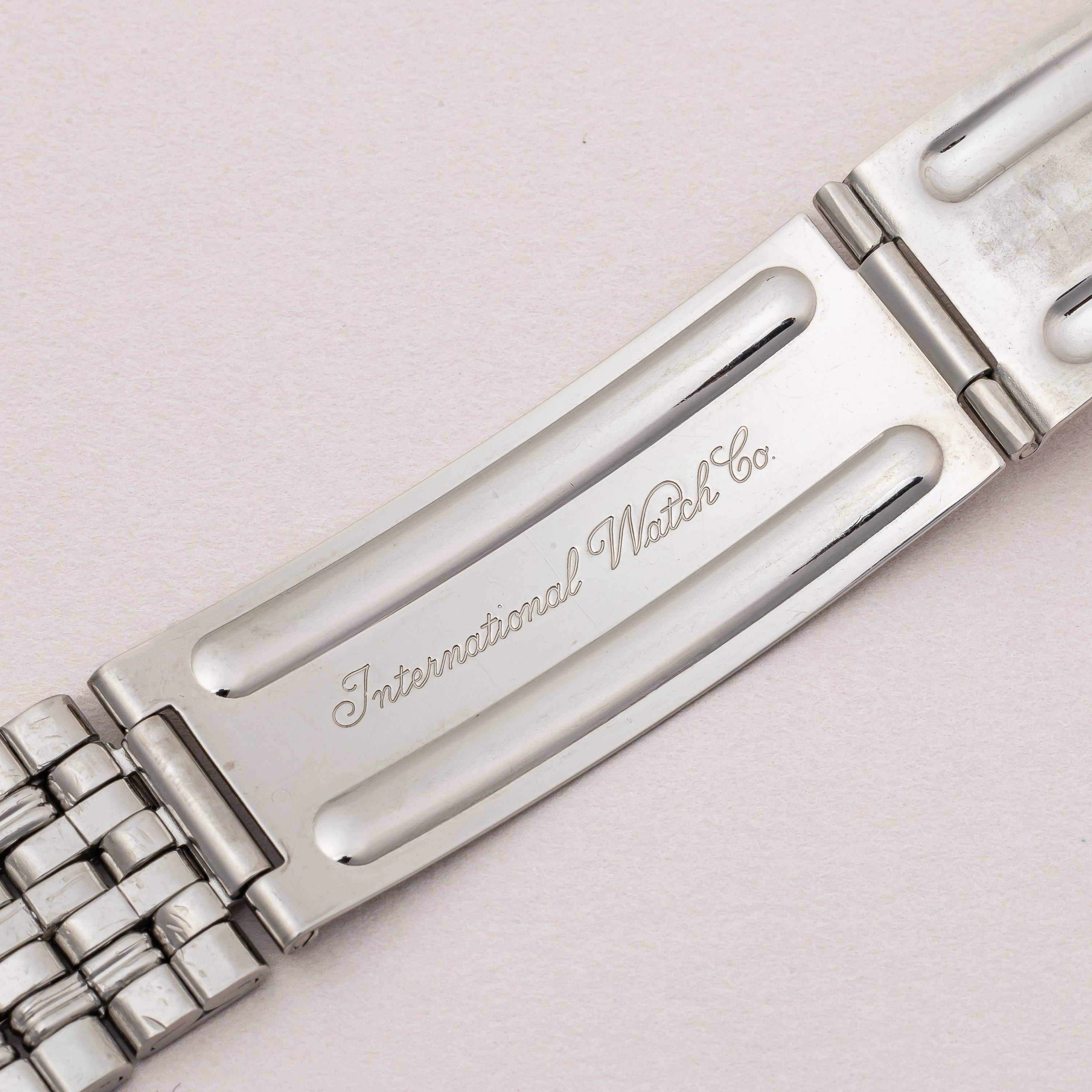 IWC ヨットクラブ 1972年製 Ref.R811AD お魚リューズ  Cal.8541B 純正ゲイフレアーブレス付き