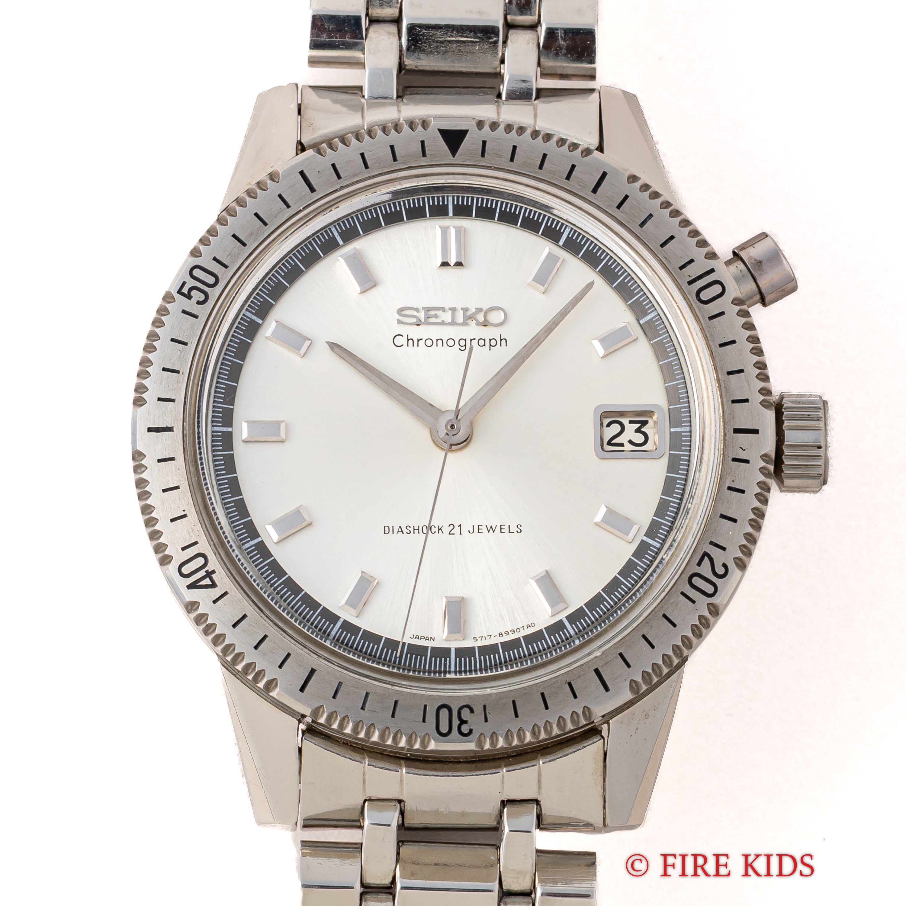 セイコー ワンプッシュクロノ 1964年製 Ref.5717-8990 手巻き カレンダー付き ステンレスベゼル 純正ブレス付き