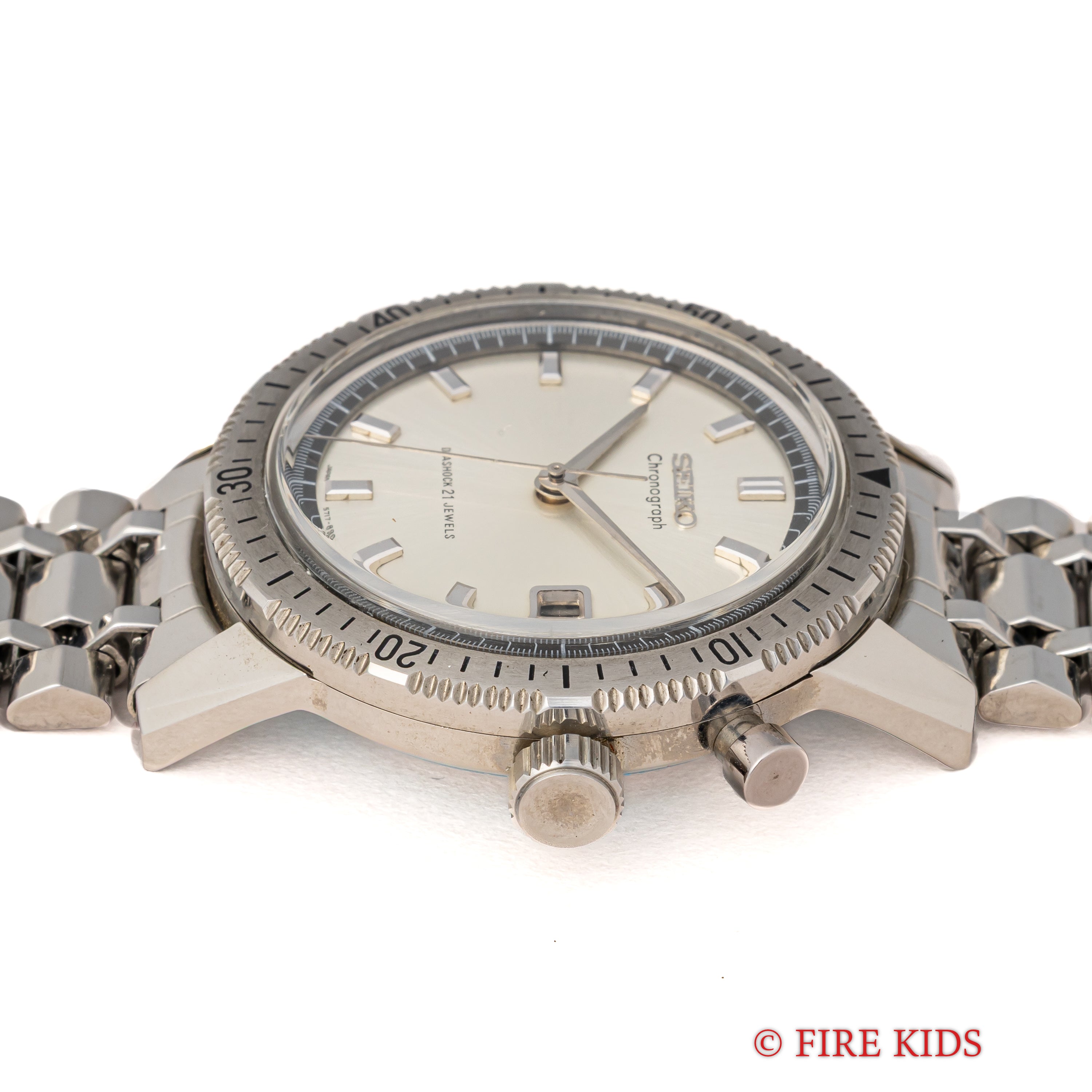 セイコー ワンプッシュクロノ 1964年製 Ref.5717-8990 手巻き カレンダー付き ステンレスベゼル 純正ブレス付き