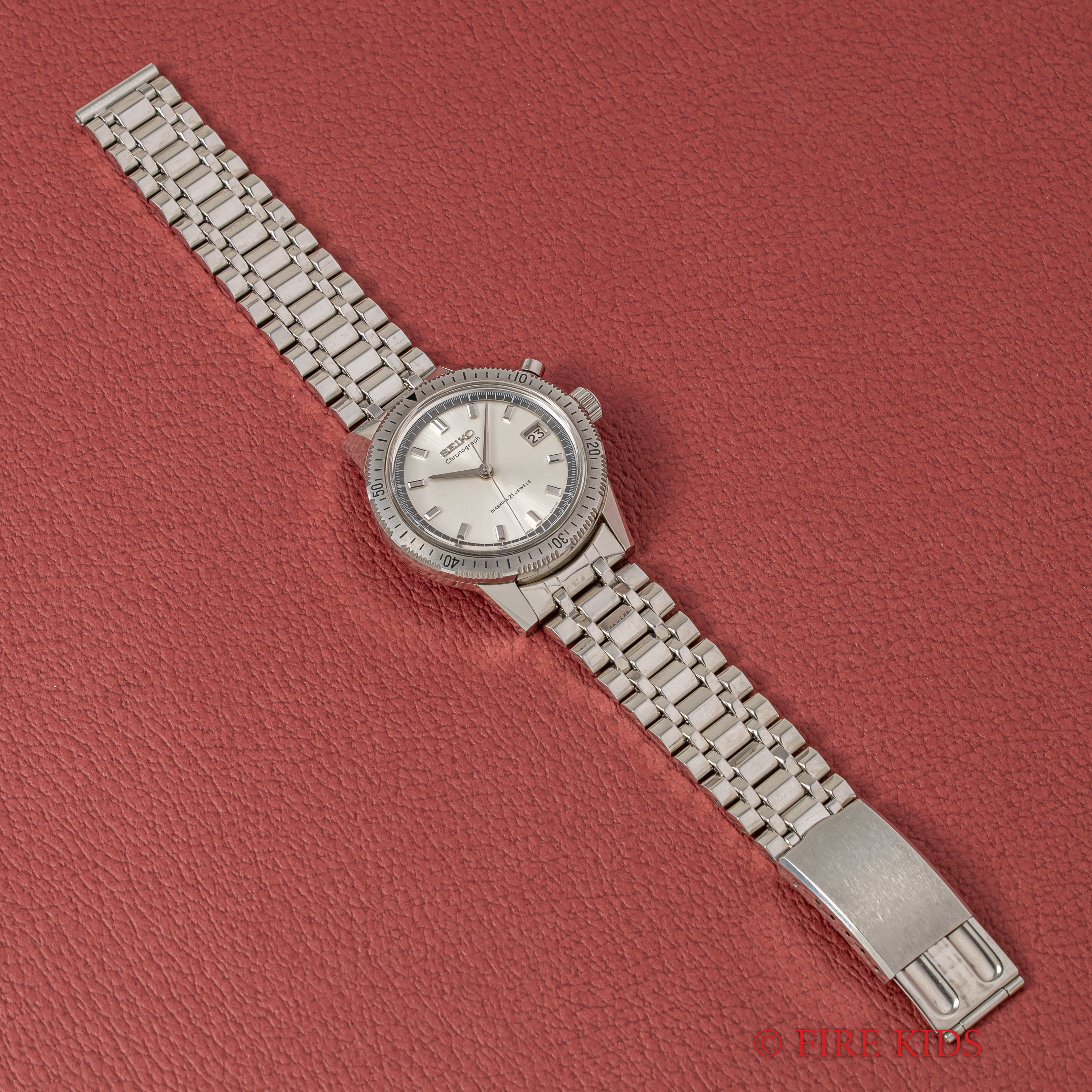 セイコー ワンプッシュクロノ 1964年製 Ref.5717-8990 手巻き カレンダー付き ステンレスベゼル 純正ブレス付き