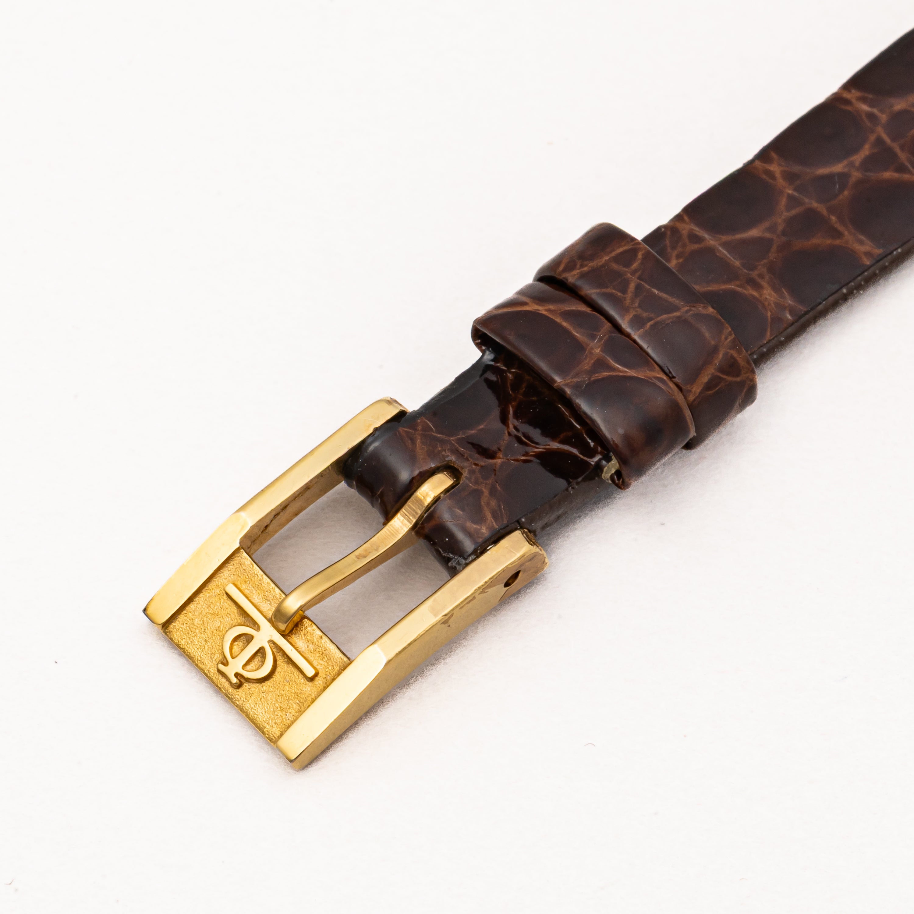 ボーム＆メルシエ 1970年代製 18金無垢イエローゴールド エトリエデザイン  手巻き ホワイトローマンダイヤル