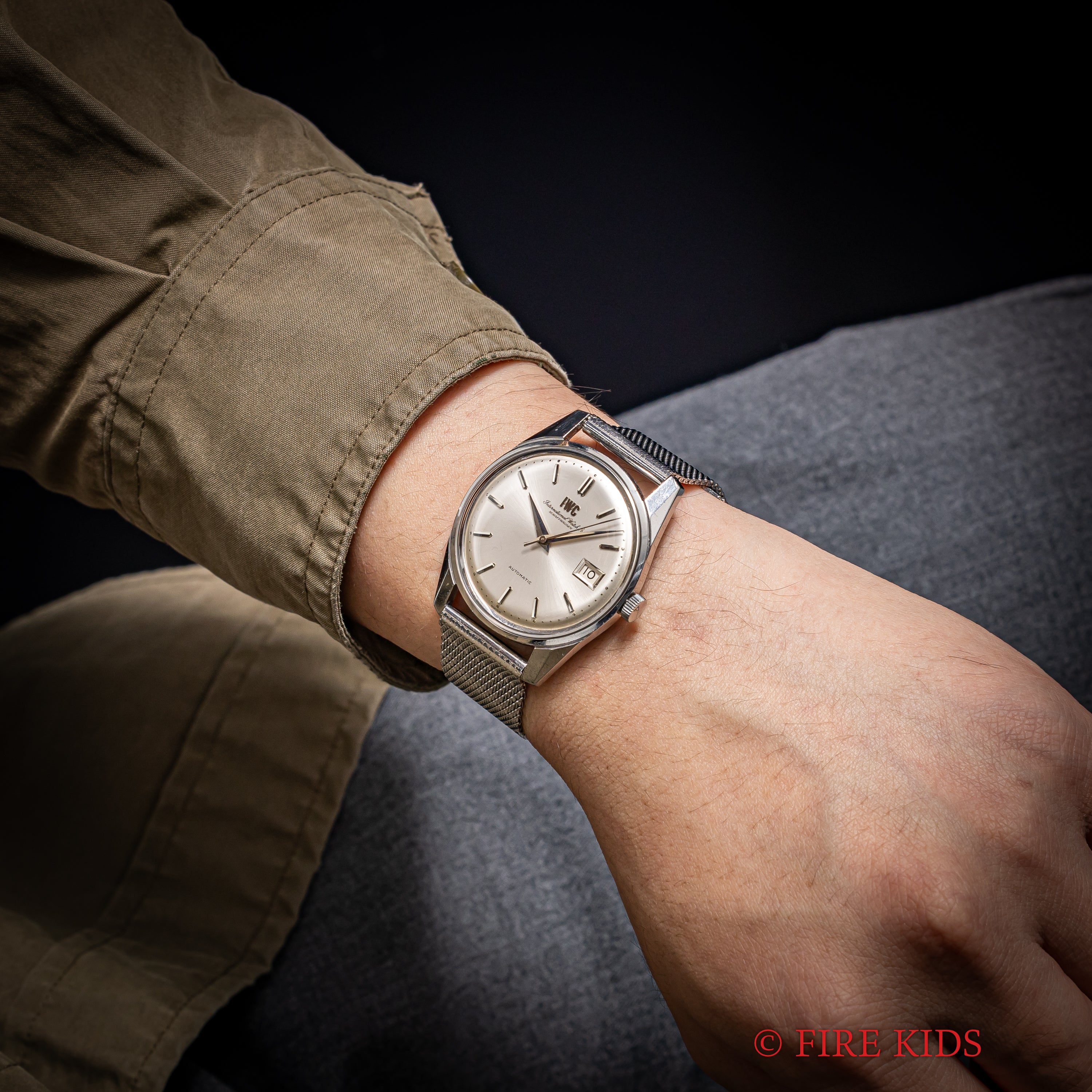 IWC ラウンドケース 1972年製 Ref.820AD ペラトン式自動巻き Cal.8541B 純正メッシュブレス