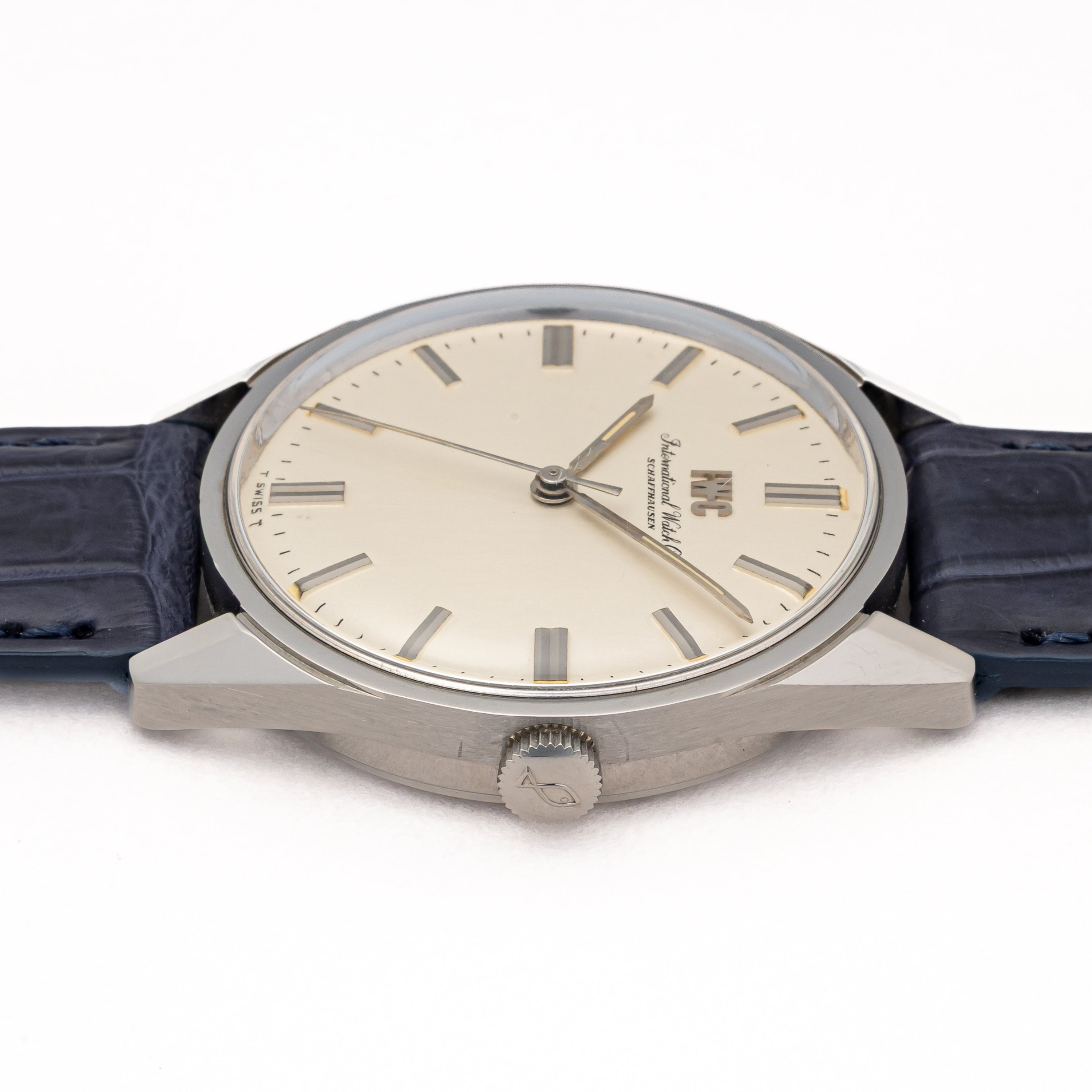 IWC ラウンドケース 手巻き 1969年製 Ref.810A Cal.89 純正尾錠付