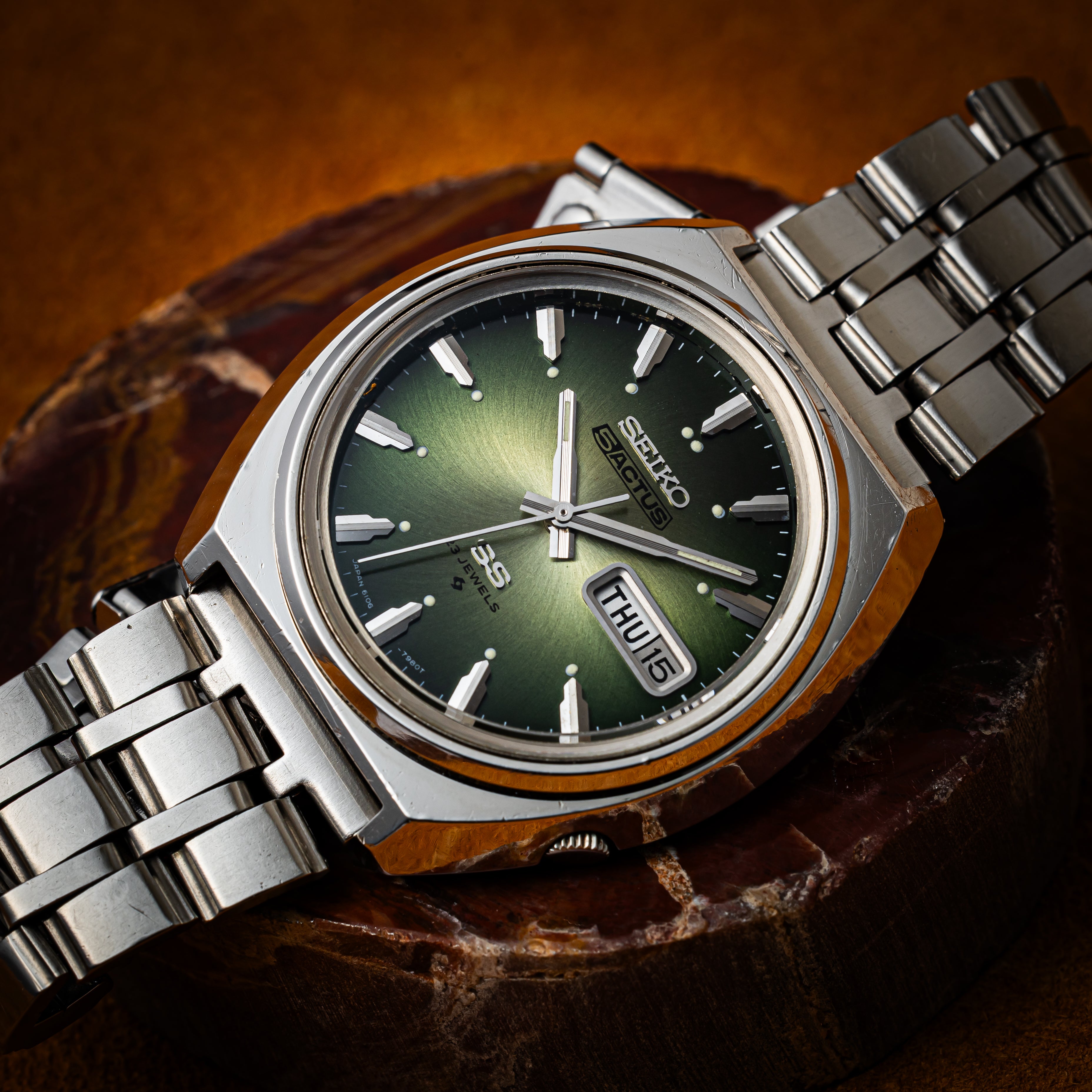 ファイブアクタス