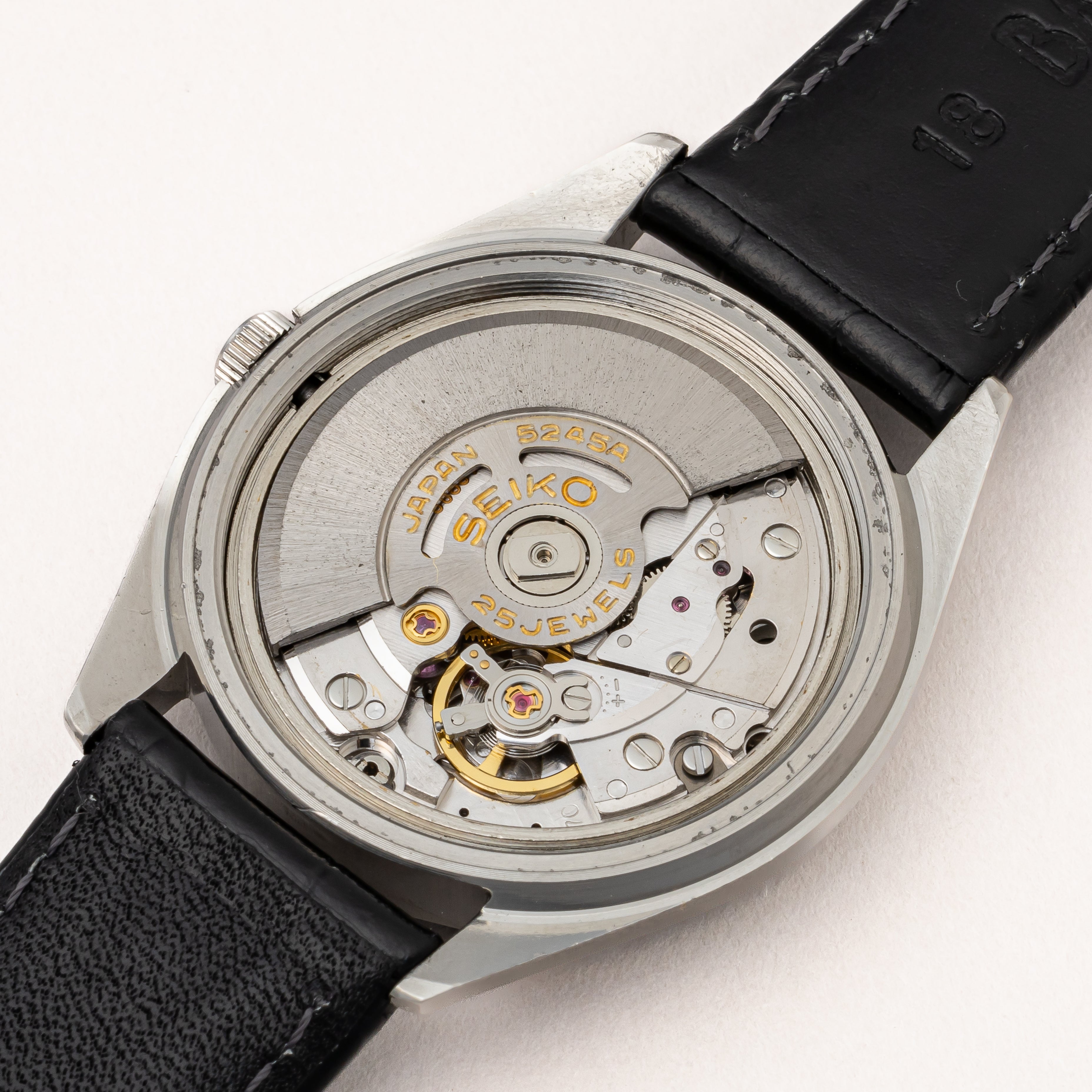 腕時計のムーブメントの種類