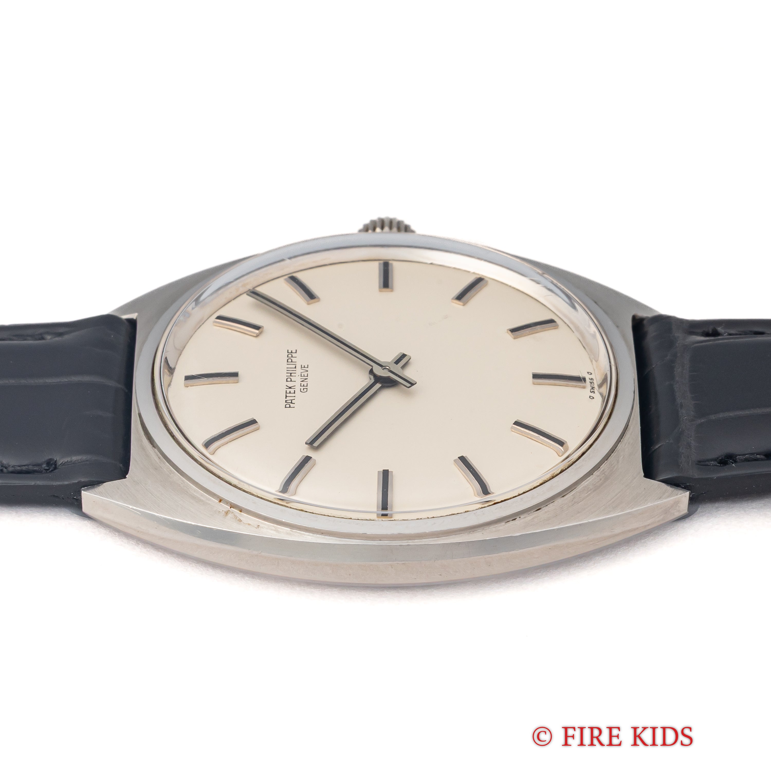 パテックフィリップ カラトラバ Ref.3574 ステンレスケース Cal.23-300PM ギャランティー、77年記載保証登録カード付き シグマダイヤル