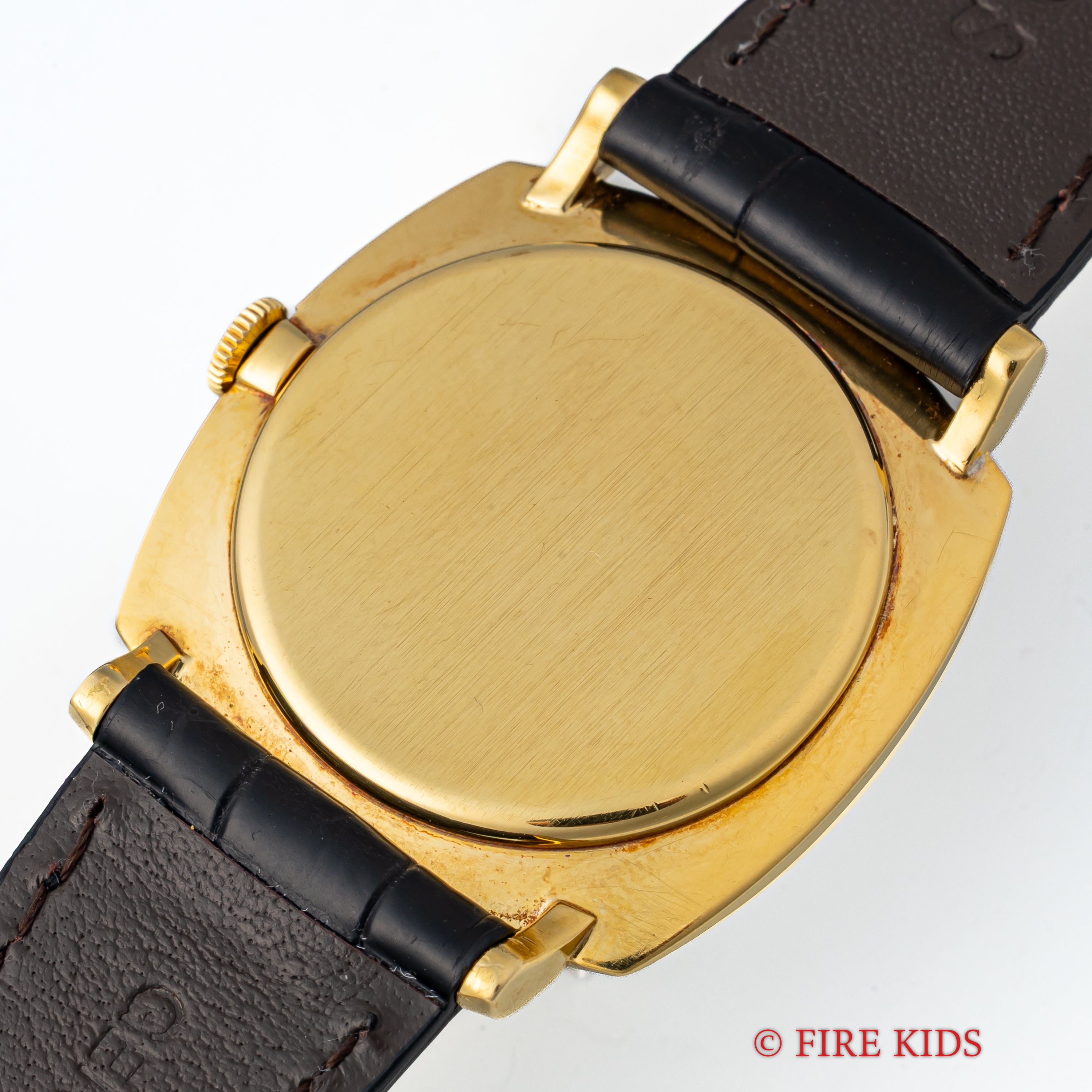 IWC 18金無垢 クッションケース 1966年製 ローマンダイヤル 手巻き Cal.422