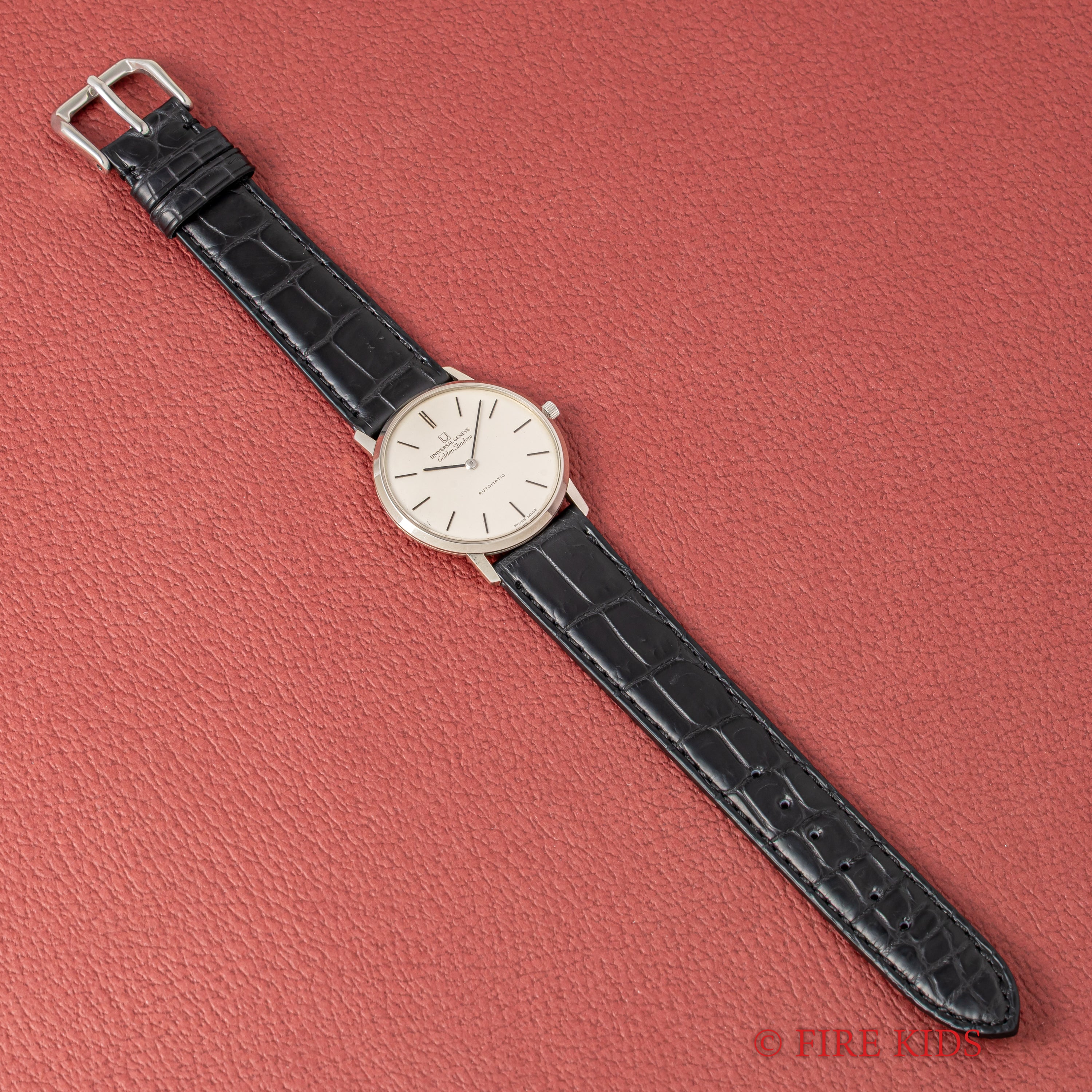 ユニバーサル ジュネーブ ゴールデンシャドウ 18金無垢 1967年製 マイクロローター自動巻き