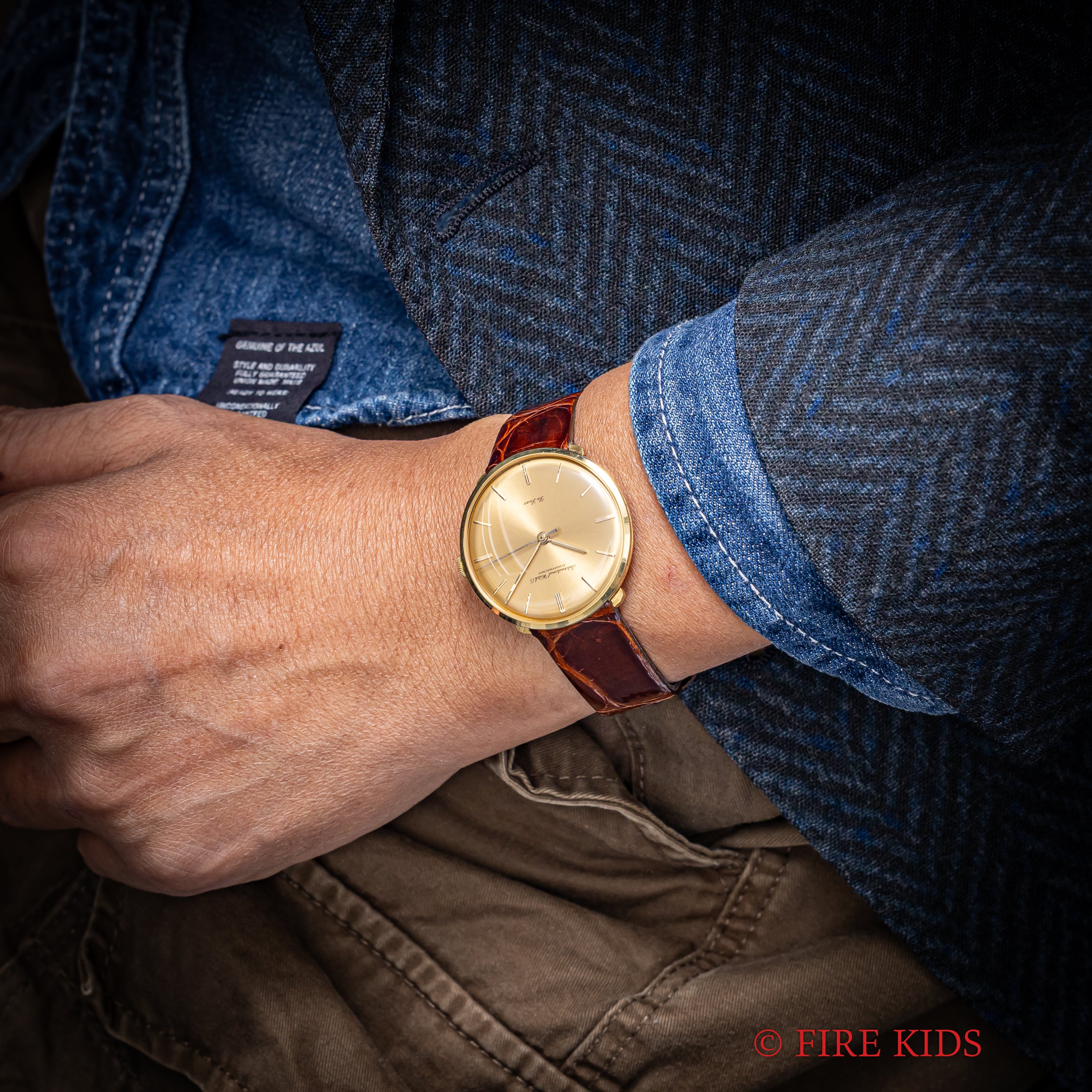 IWC ラウンド デラックス 18金無垢 1965年製 Cal.401 箱付き 純正金無垢尾錠付き