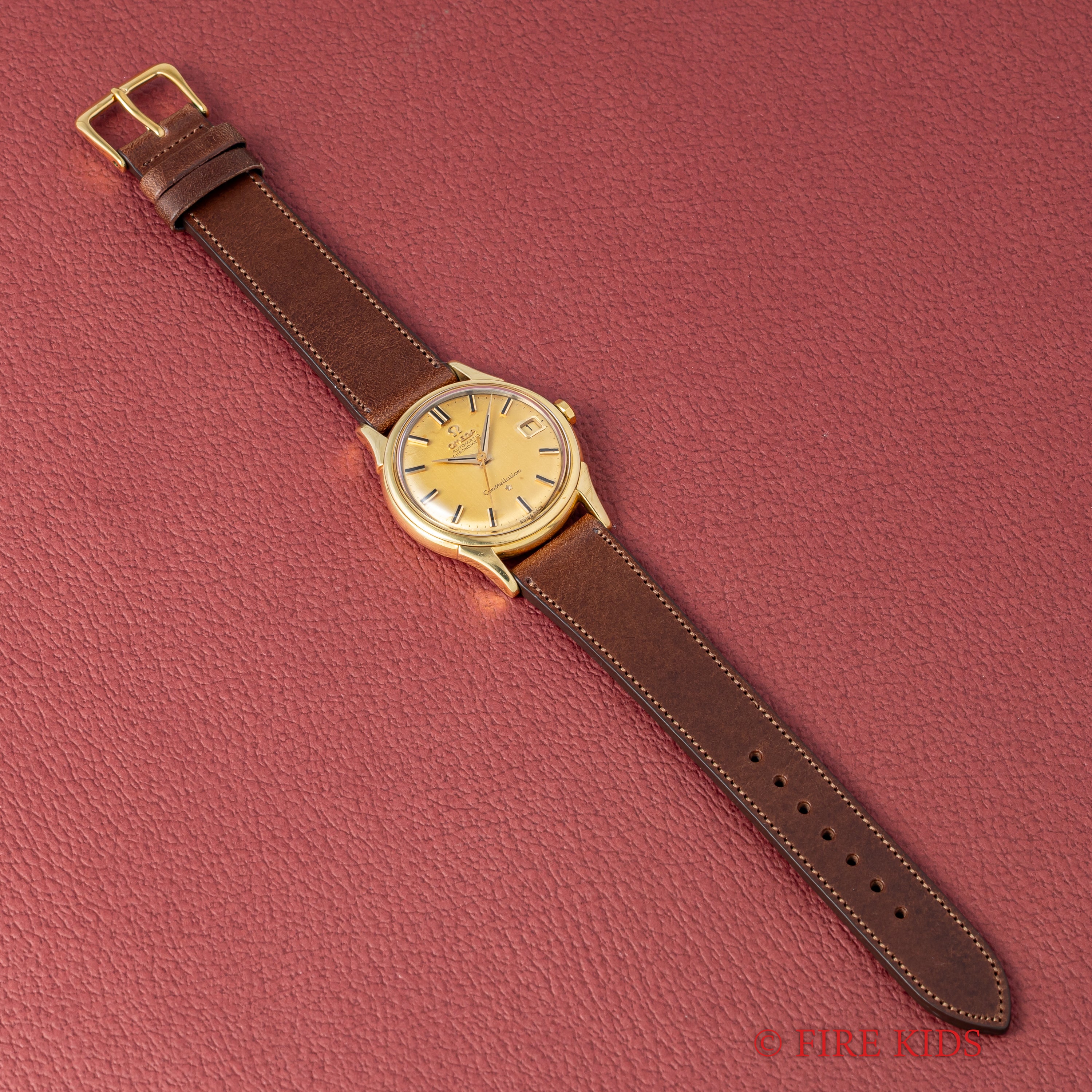 オメガ 18金無垢コンステレーション 1961年製 クロノメーター自動巻き Cal.561 オニキスインデックス