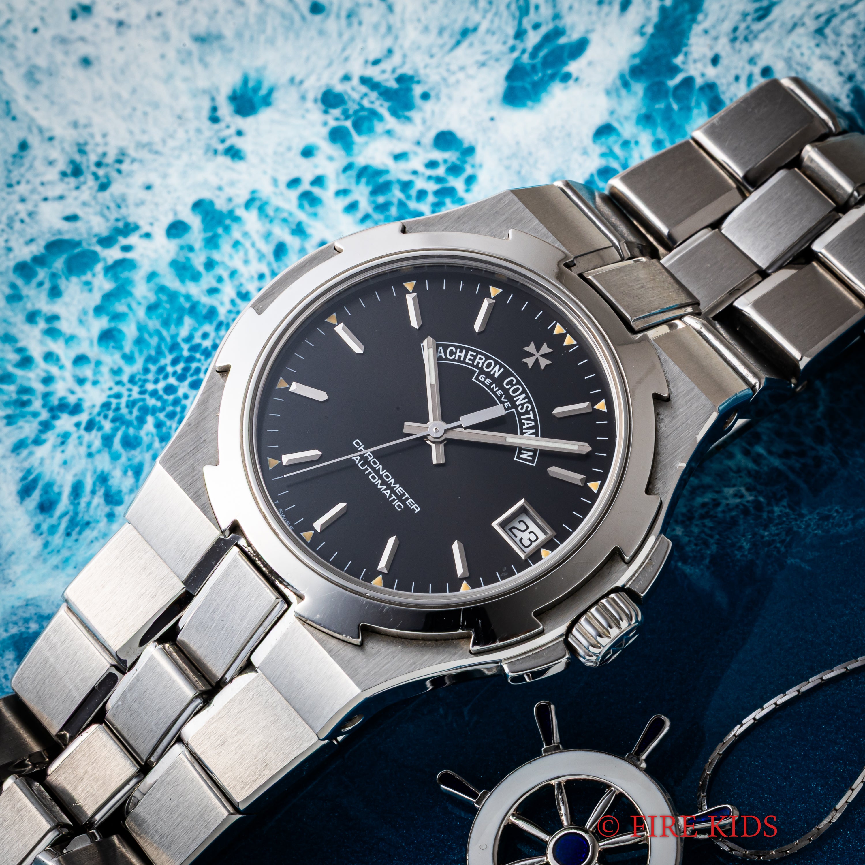 ヴァシュロン・コンスタンタン オーヴァーシーズ 37mm 1999年製 箱、クロノメーター証明書、修理明細付き