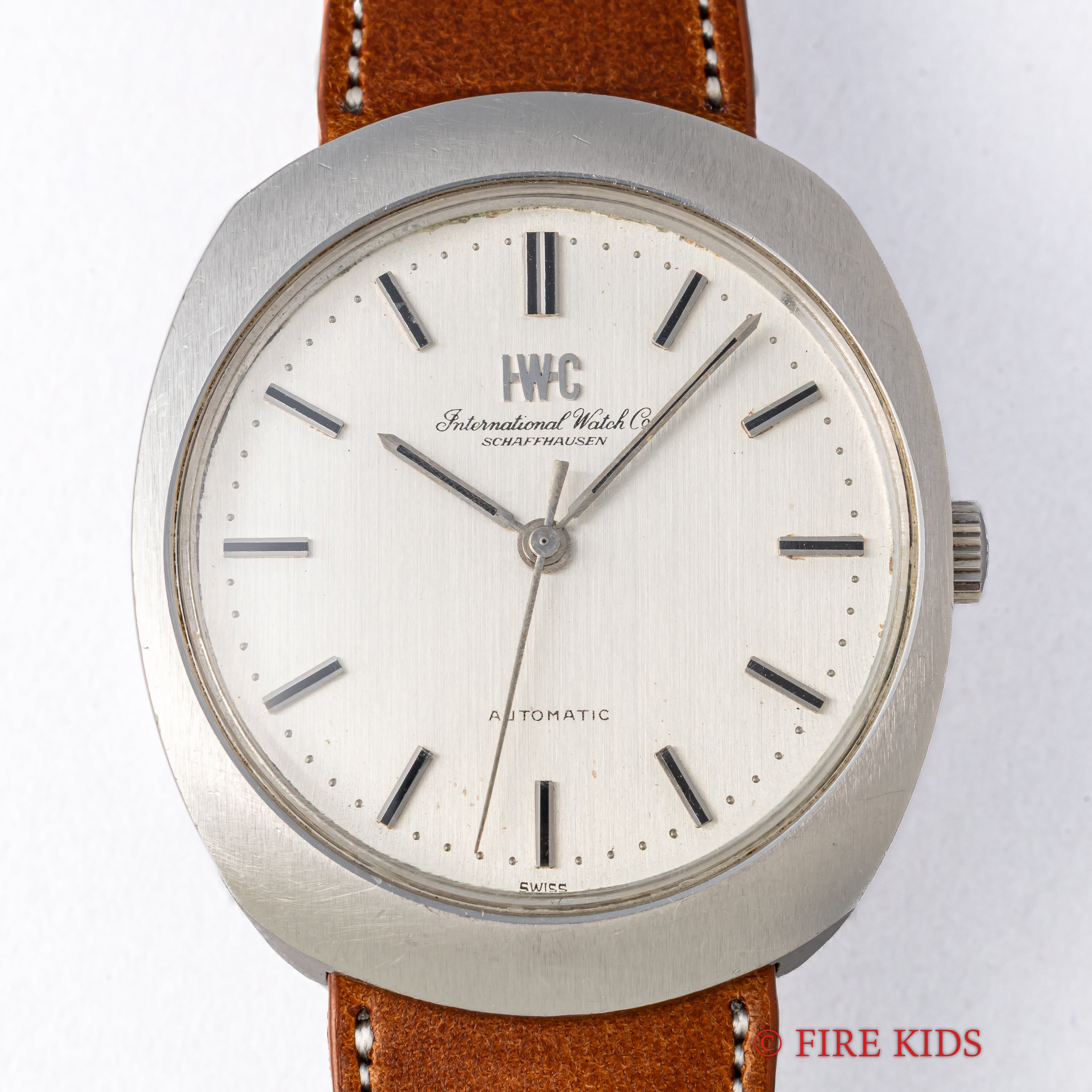IWC 1969年製 トノーケース ペラトン式自動巻き Cal.854B ノンデイト