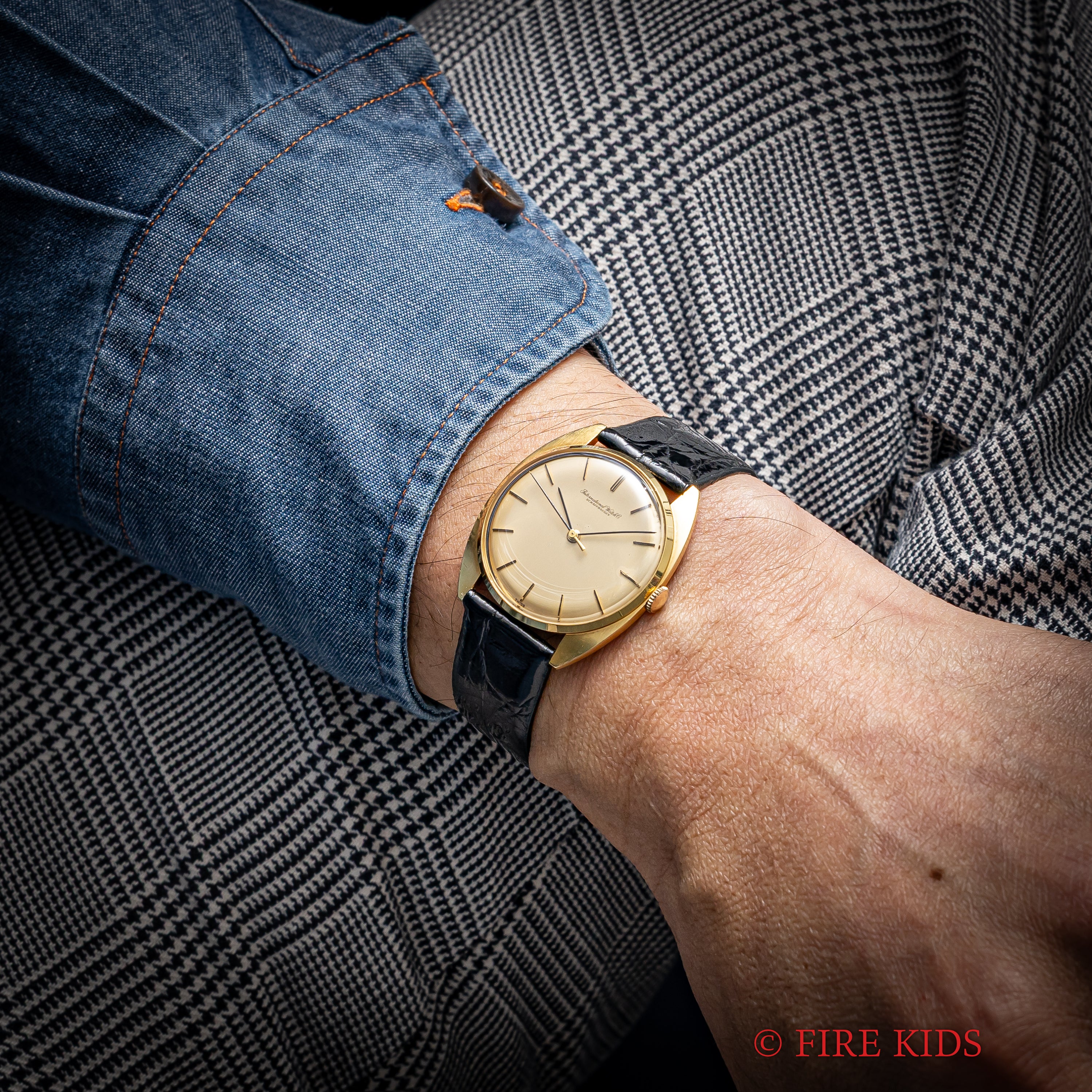 IWC 18金無垢トノーケース 1967年製 手巻 Cal.402 Ref.1419 薄型手巻ドレスウォッチ