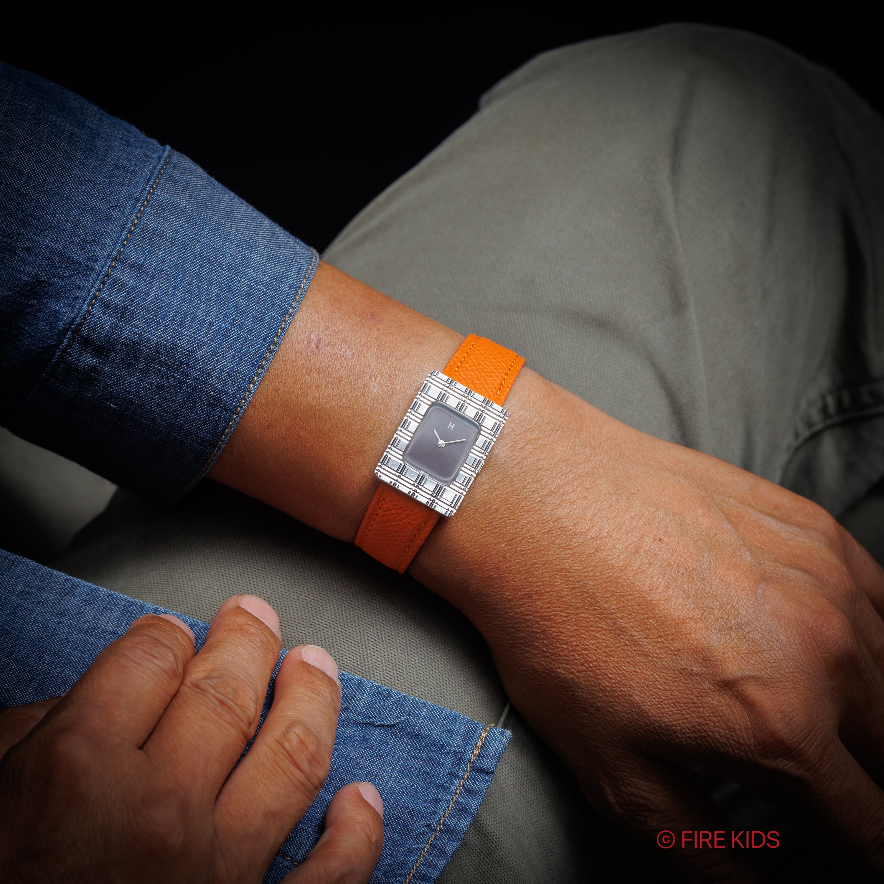 エルメス カレーシュ ボルドーダイヤル 手巻き 1980年代製