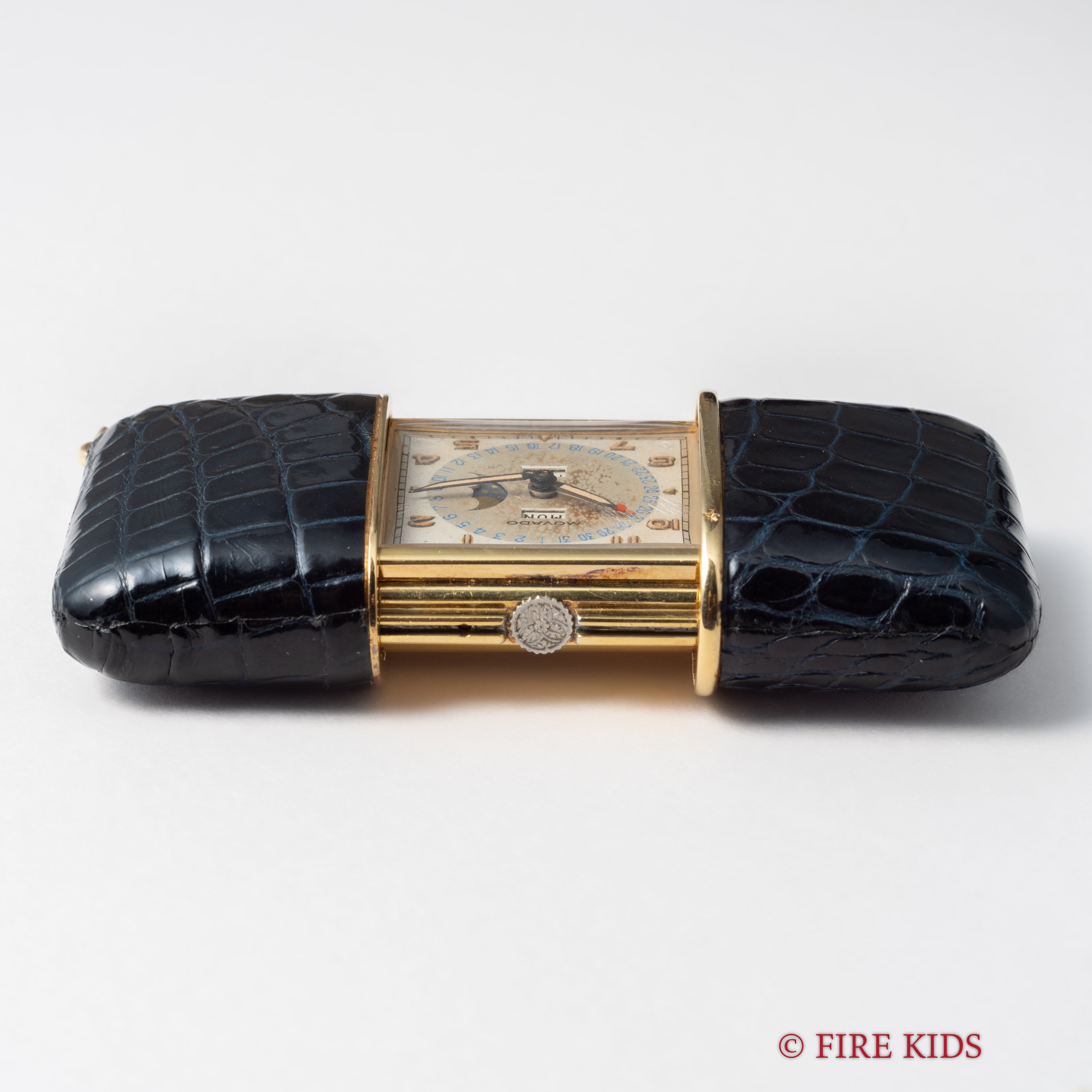 モバード カレンドエルメト トリプルカレンダームーンフェイズ 革巻き トラベルウォッチ 半自動手巻き 1940年代製