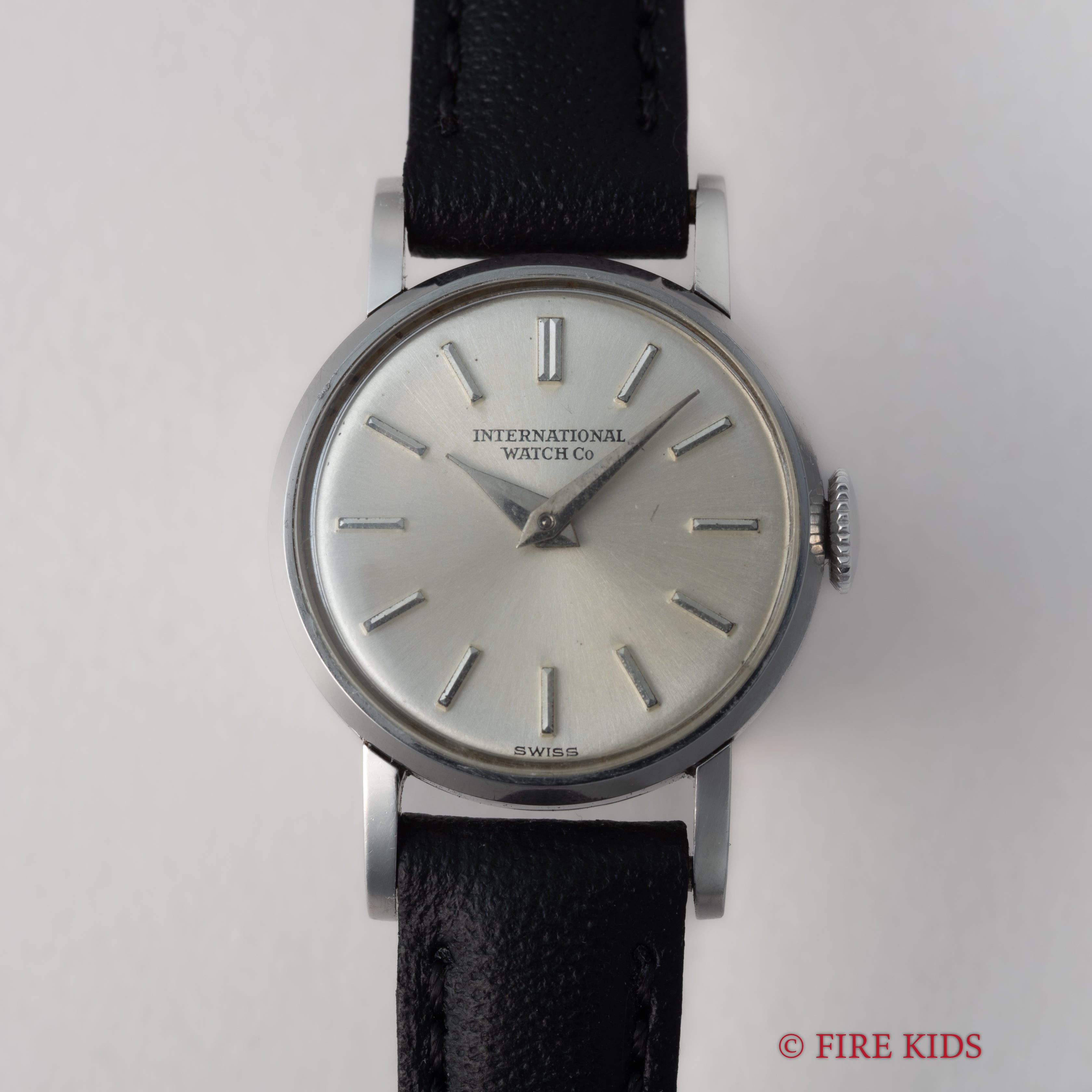 IWC レディース ラウンドケース 手巻き 1963年製