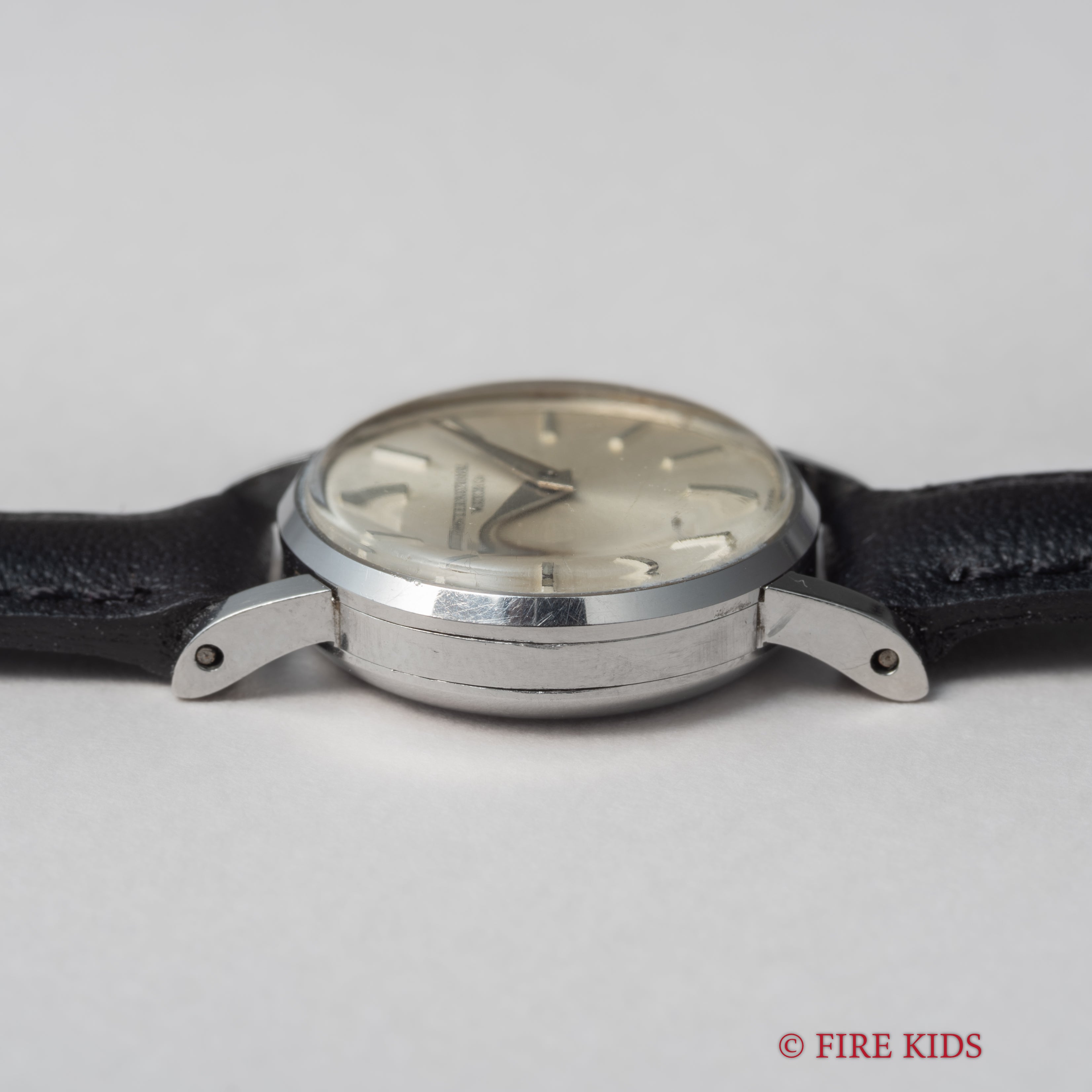 IWC レディース ラウンドケース 手巻き 1963年製