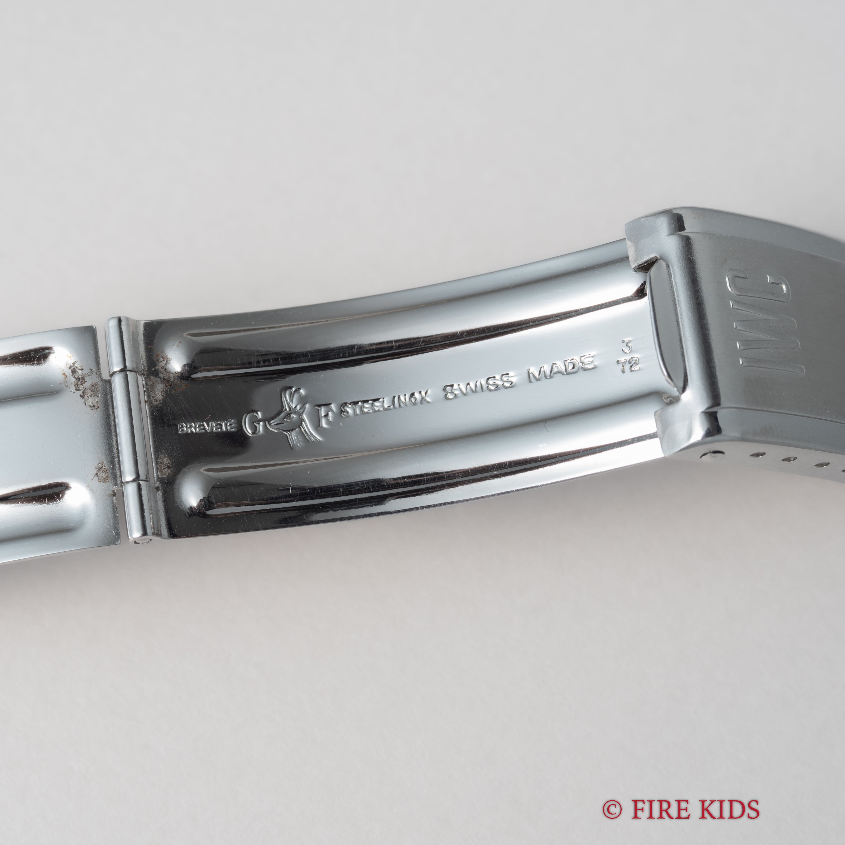 IWC 1970年製（昭和45年製） グレー文字盤ラウンドケース 自動巻き R810AD Cal.8541 純正ステンレスブレス