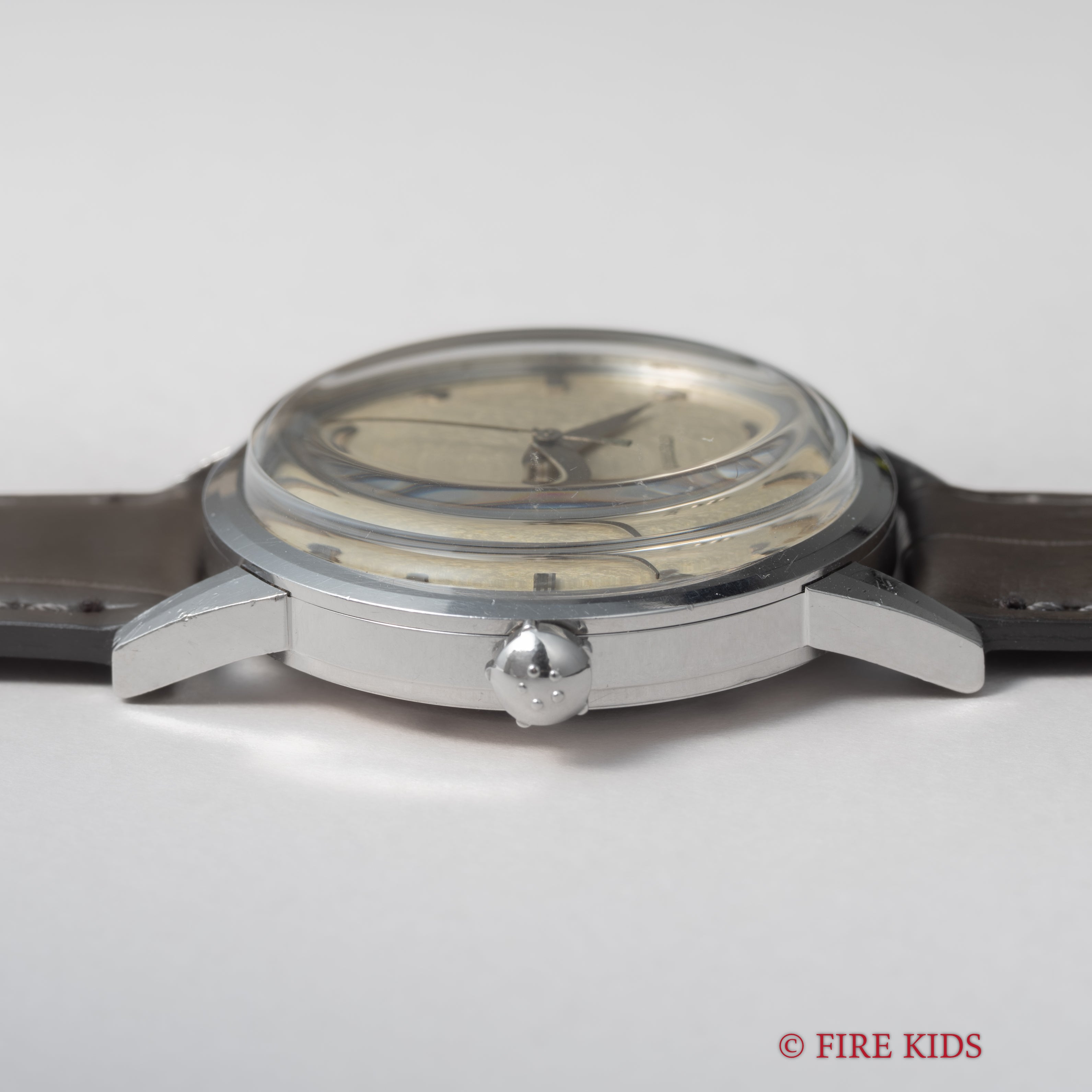 エテルナ マチック 1960年代製 自動巻き ノンデイト スクリューバックケース