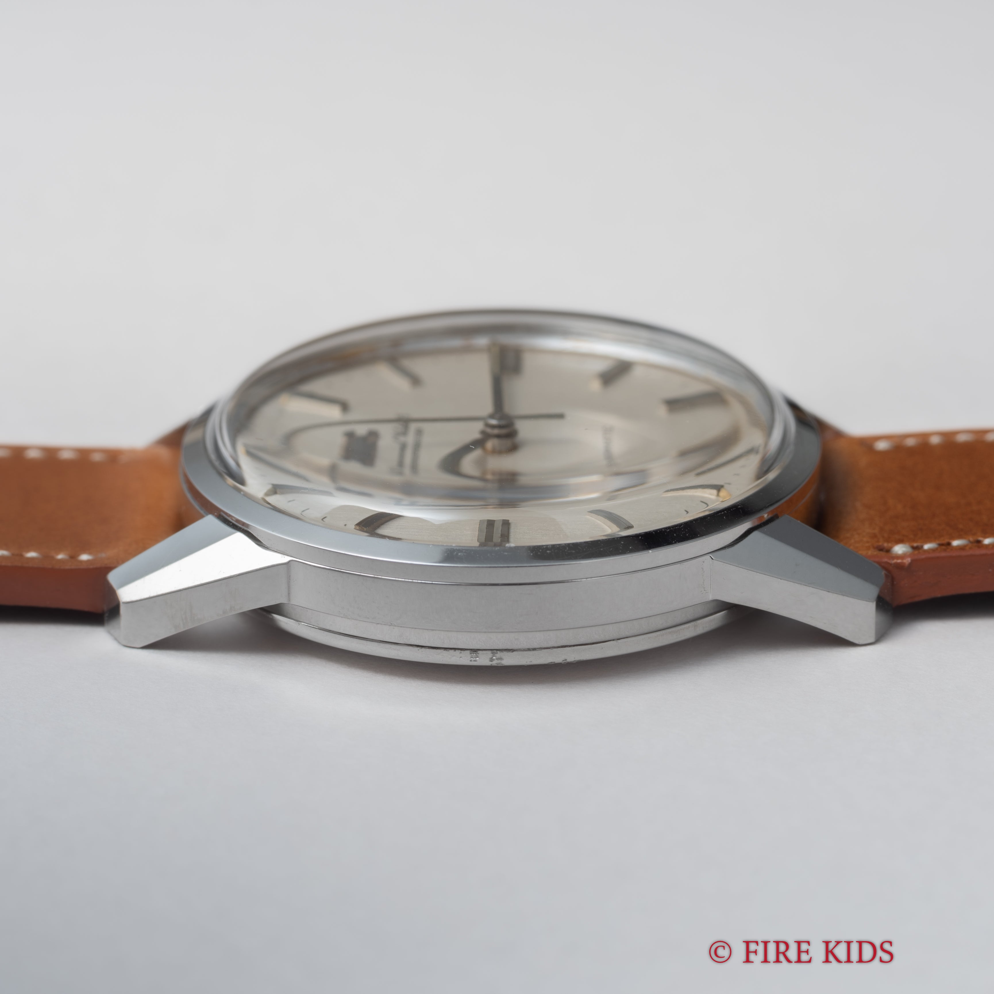 IWC 1972年製 ラウンドケース ペラトン式自動巻き Cal.854B R810A お魚リューズ