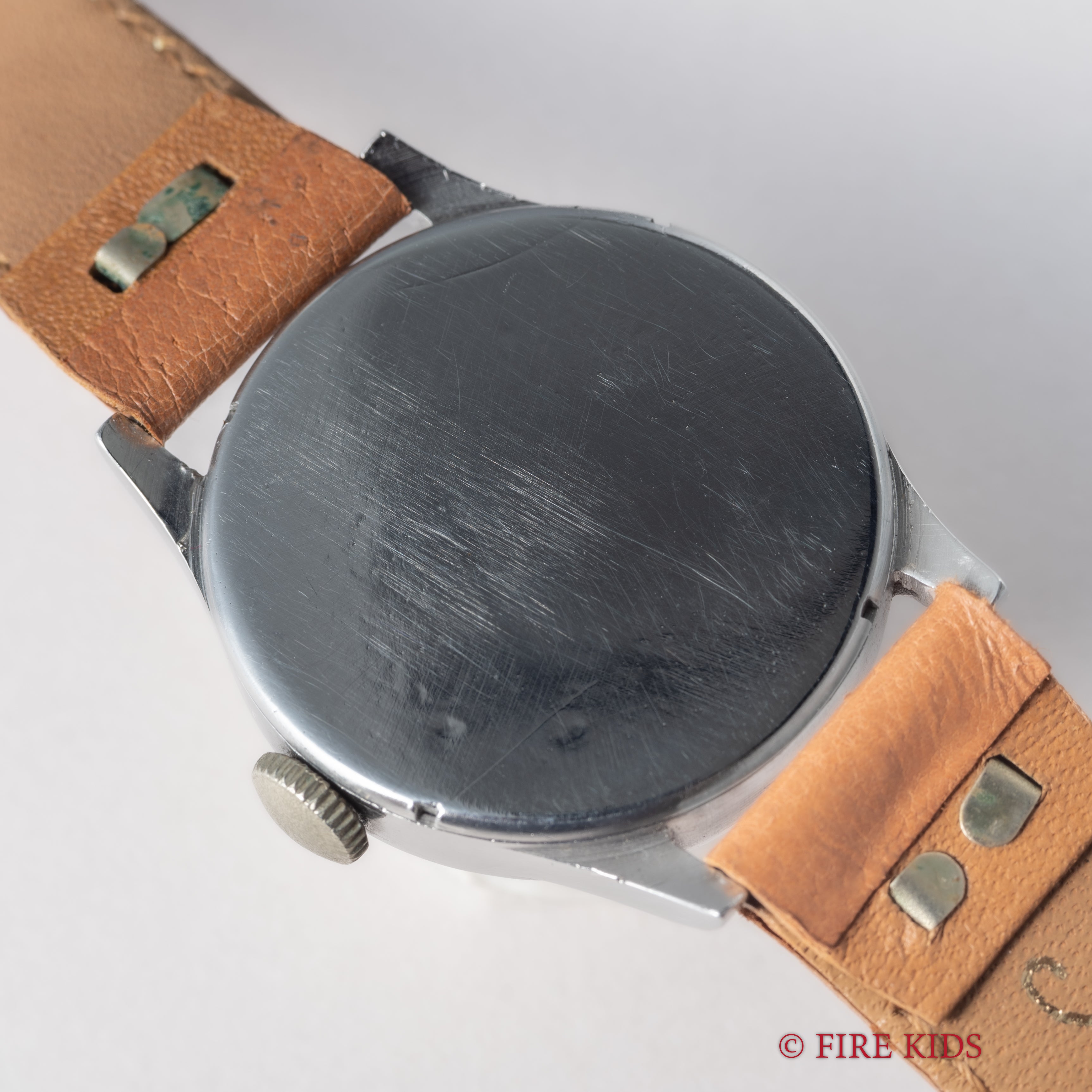 IWC 1937年製 オリジナルブラックダイヤル 手巻 Cal.83 コブラハンド スクリューバックケース