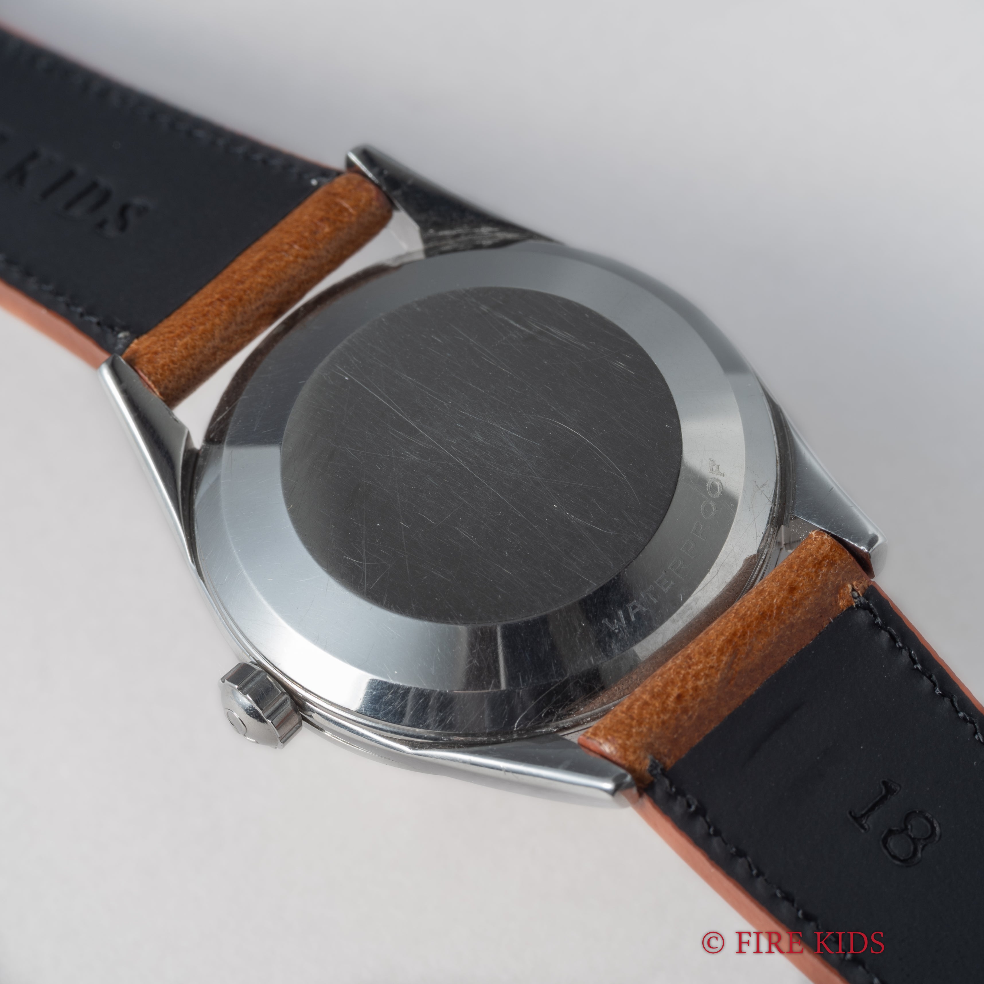 オメガ ラウンドケース ギョーシェダイヤル 1954年製 全回転自動巻 Cal.471