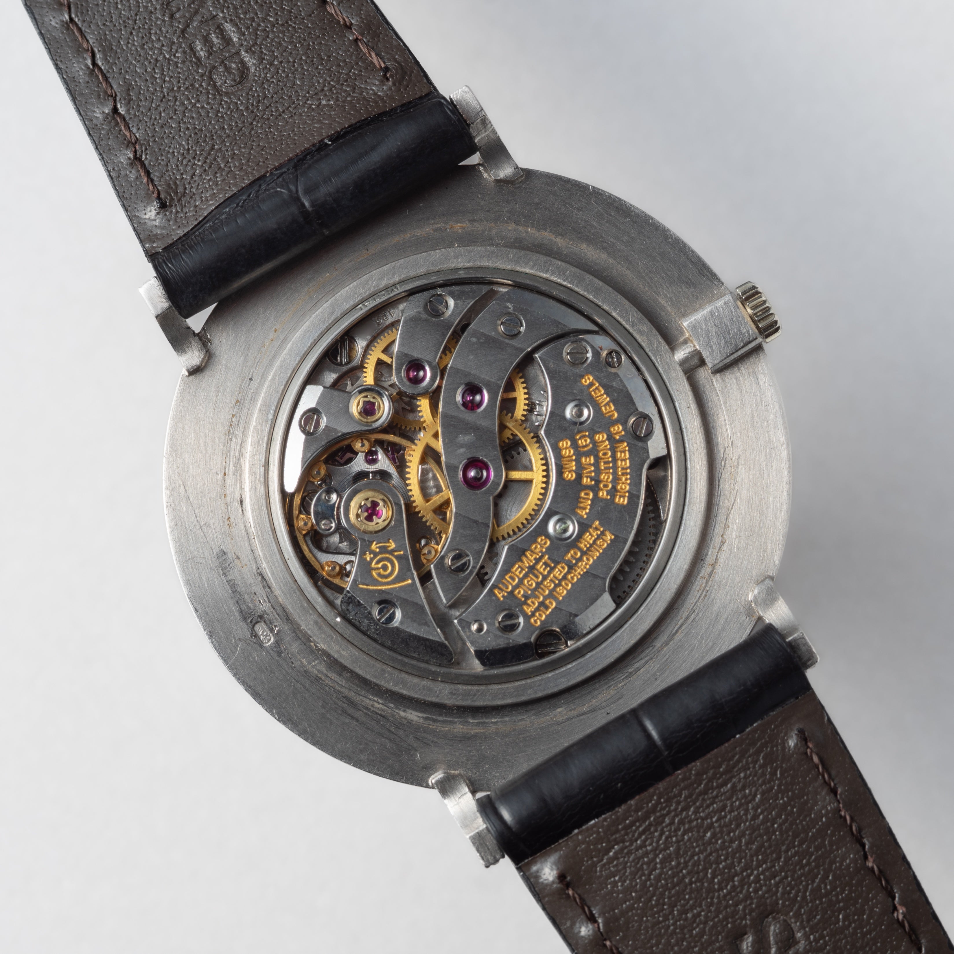 オーデマ・ピゲ ホブネイル 18金無垢ホワイトゴールド 1970年代製 手巻き Cal.K2001/1A 純正18KWG尾錠