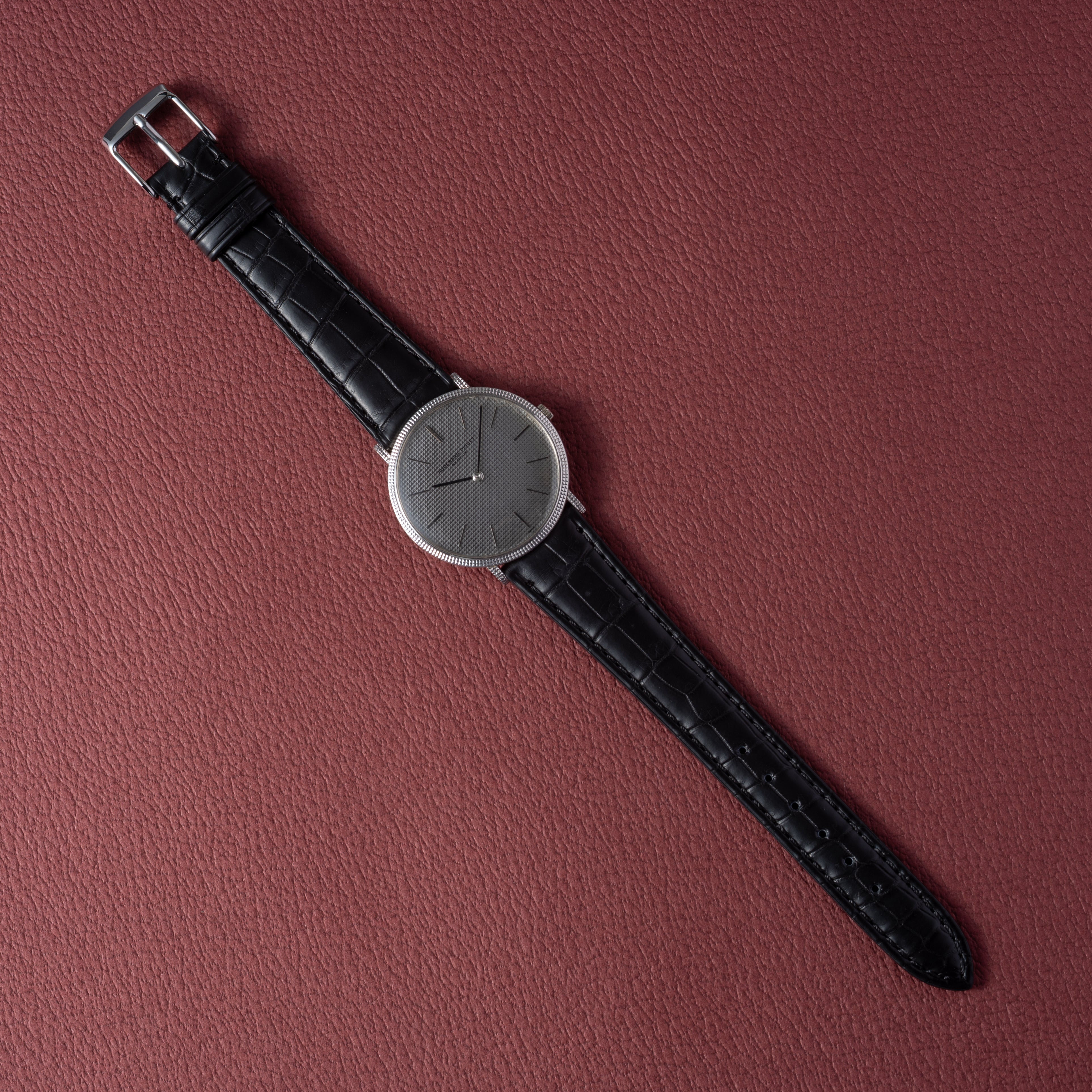 オーデマ・ピゲ ホブネイル 18金無垢ホワイトゴールド 1970年代製 手巻き Cal.K2001/1A 純正18KWG尾錠