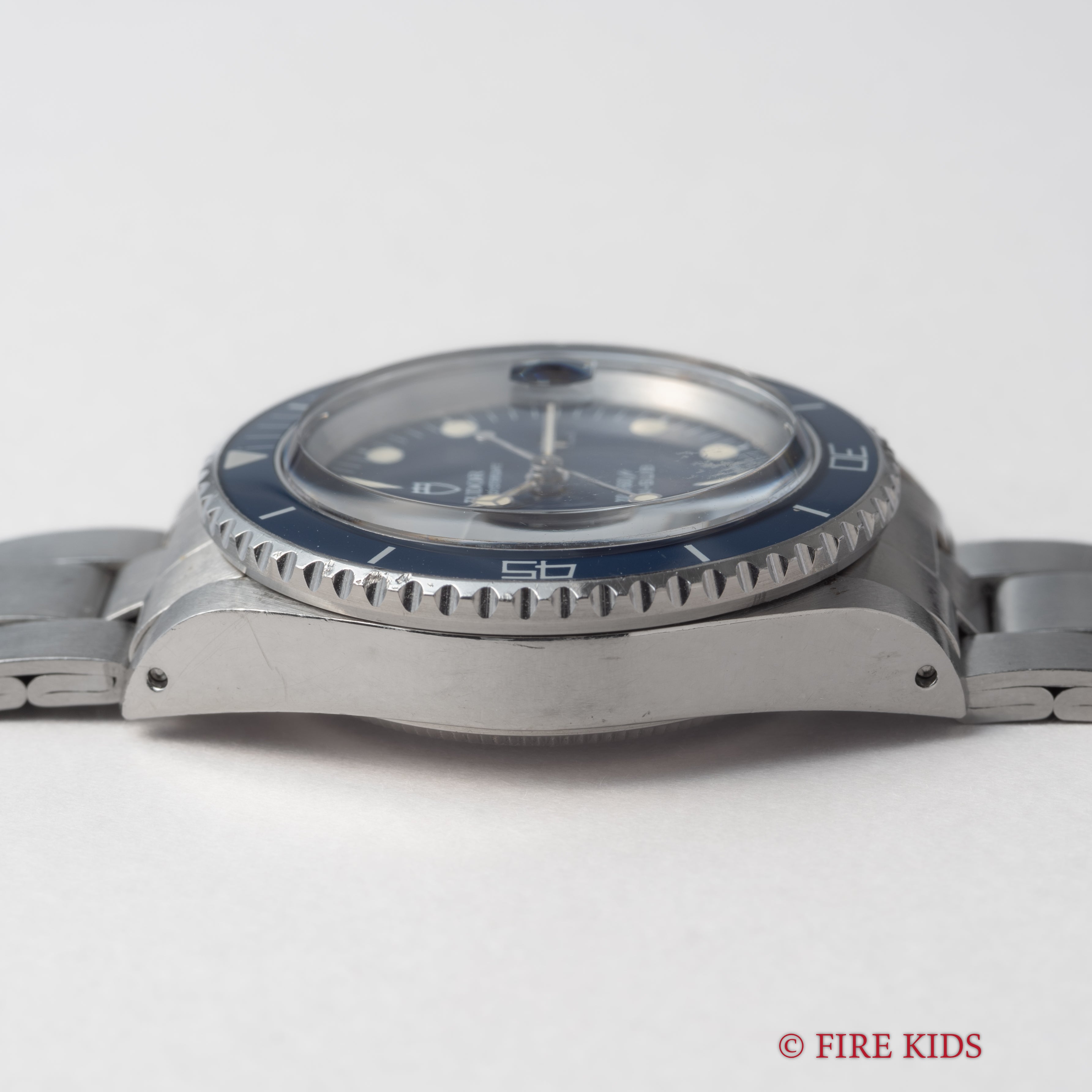 チューダー ミニサブ 1989年製 Ref.73090 ブルーダイヤルベゼル 王冠リューズ 3連オイスターブレス