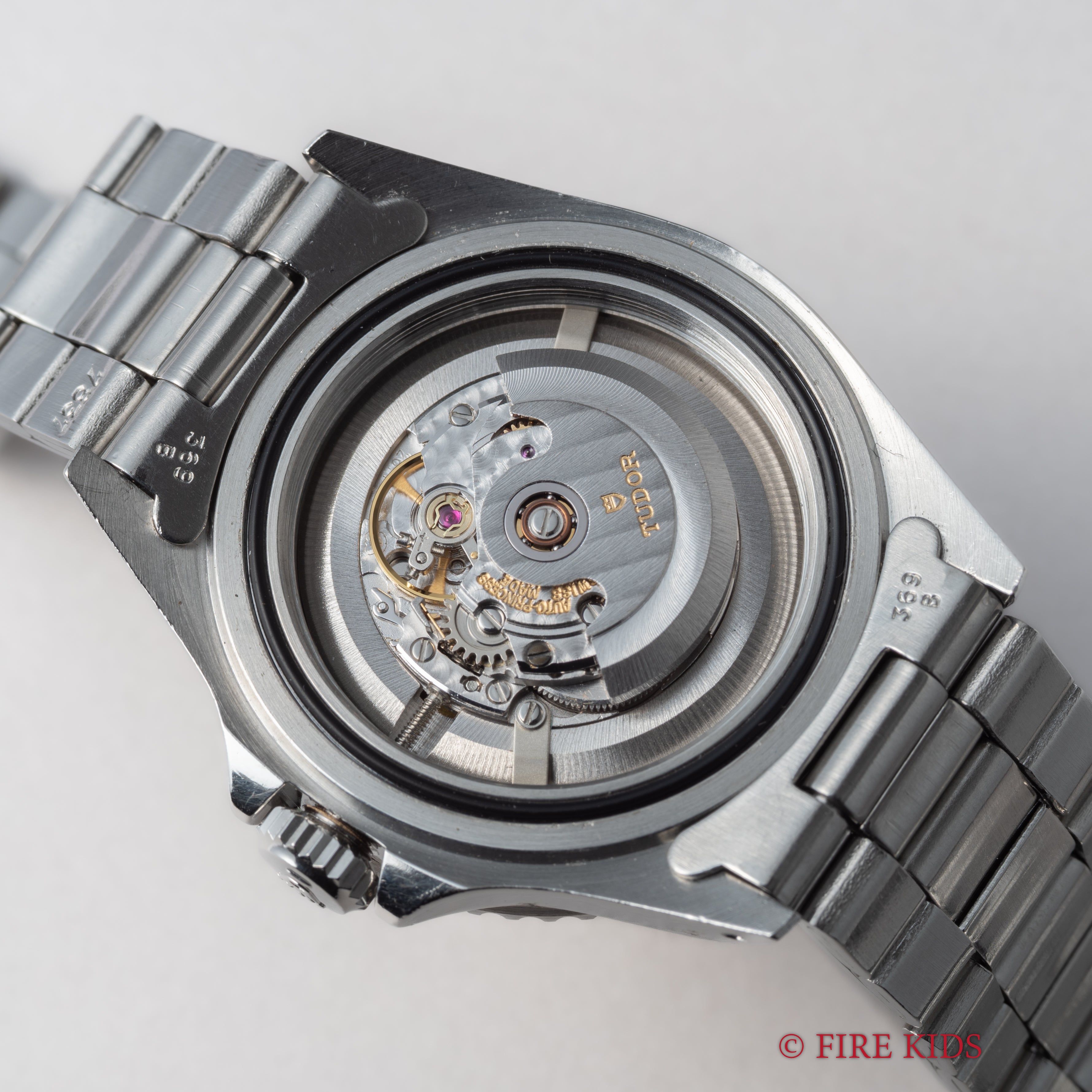 チューダー ミニサブ 1989年製 Ref.73090 ブルーダイヤルベゼル 王冠リューズ 3連オイスターブレス