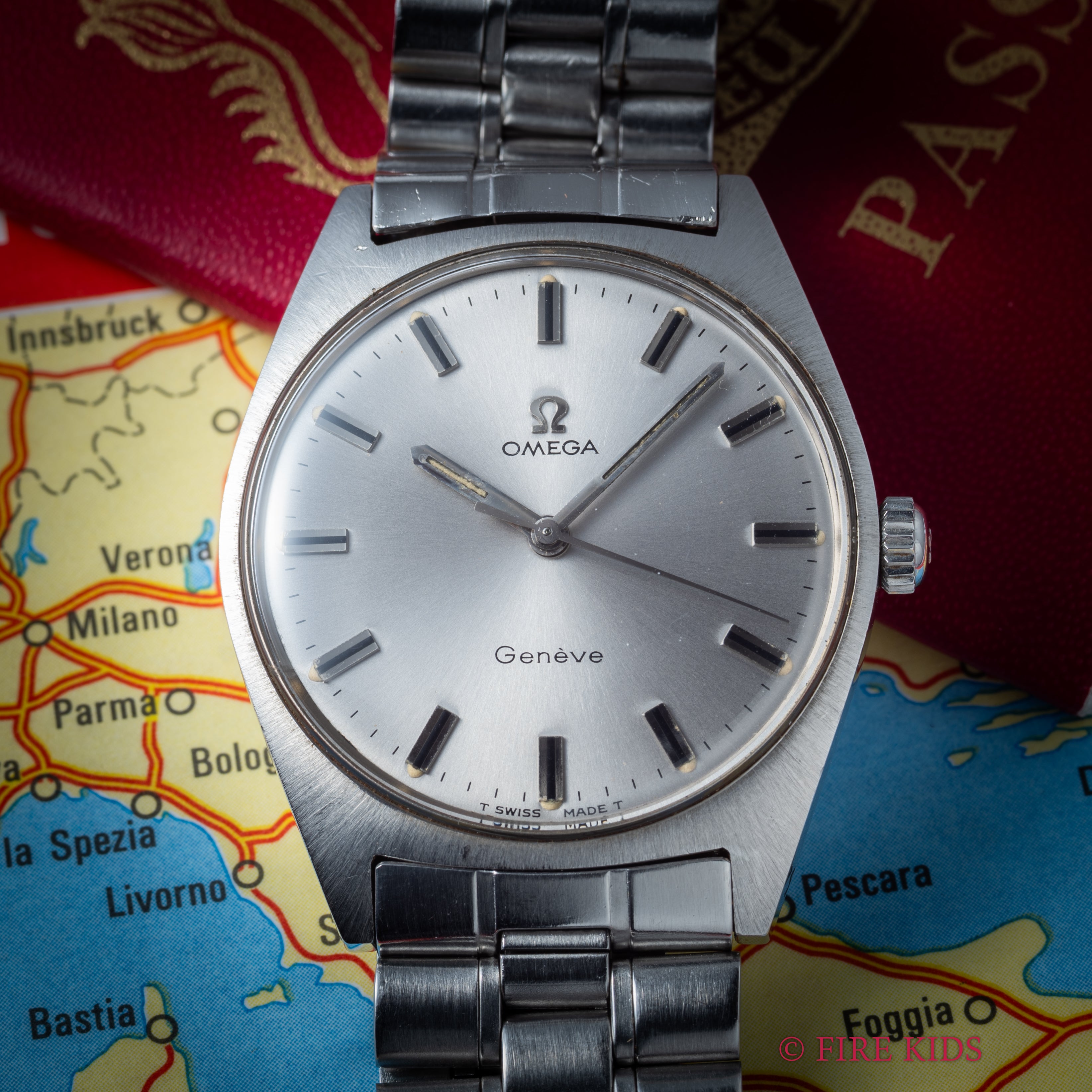 オメガ ジュネーブ 1969年製 Ref.135.041 手巻き トノー型 純正ブレス付