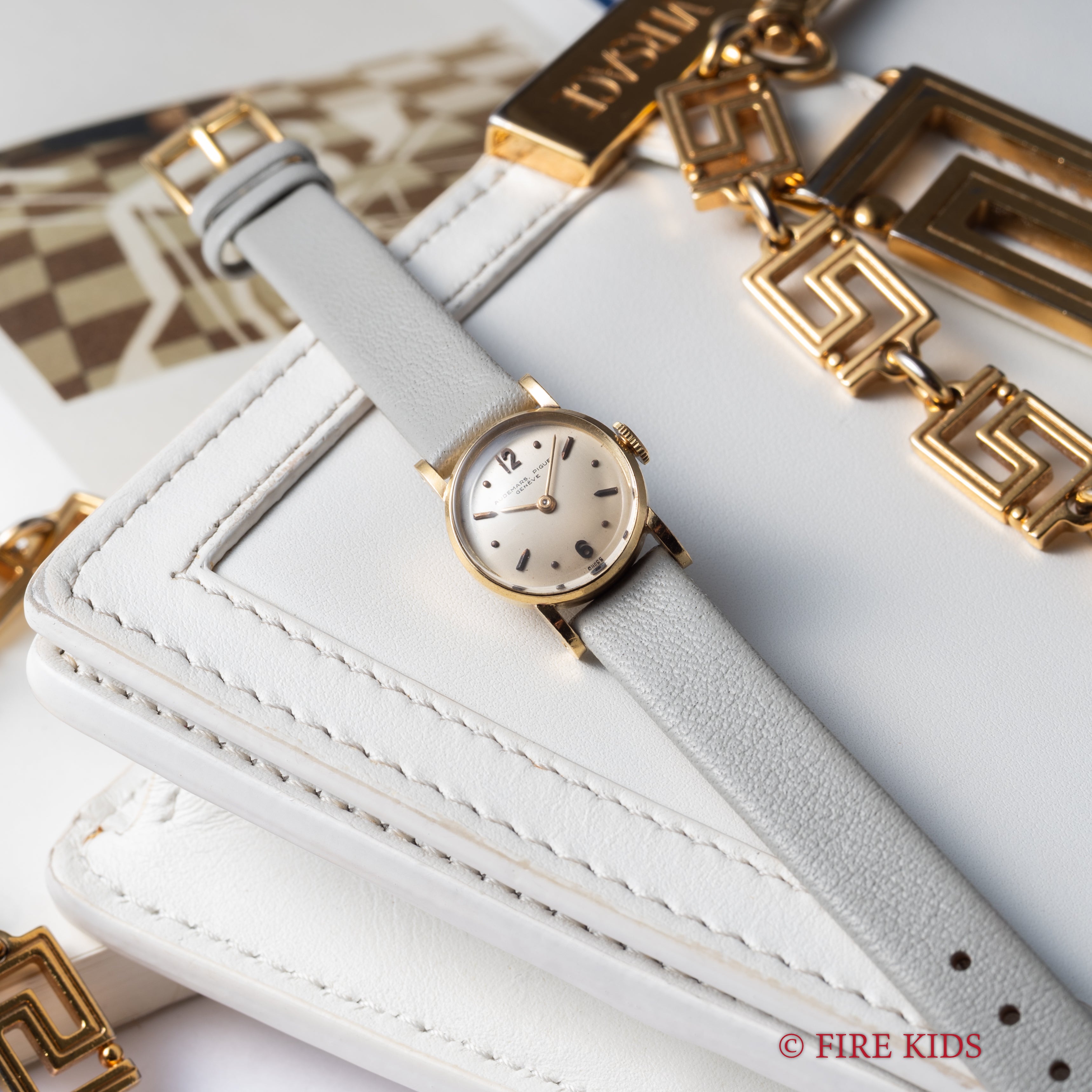 オーデマ・ピゲ レディース ラウンド 18金イエローゴールド 1950年代製 手巻き