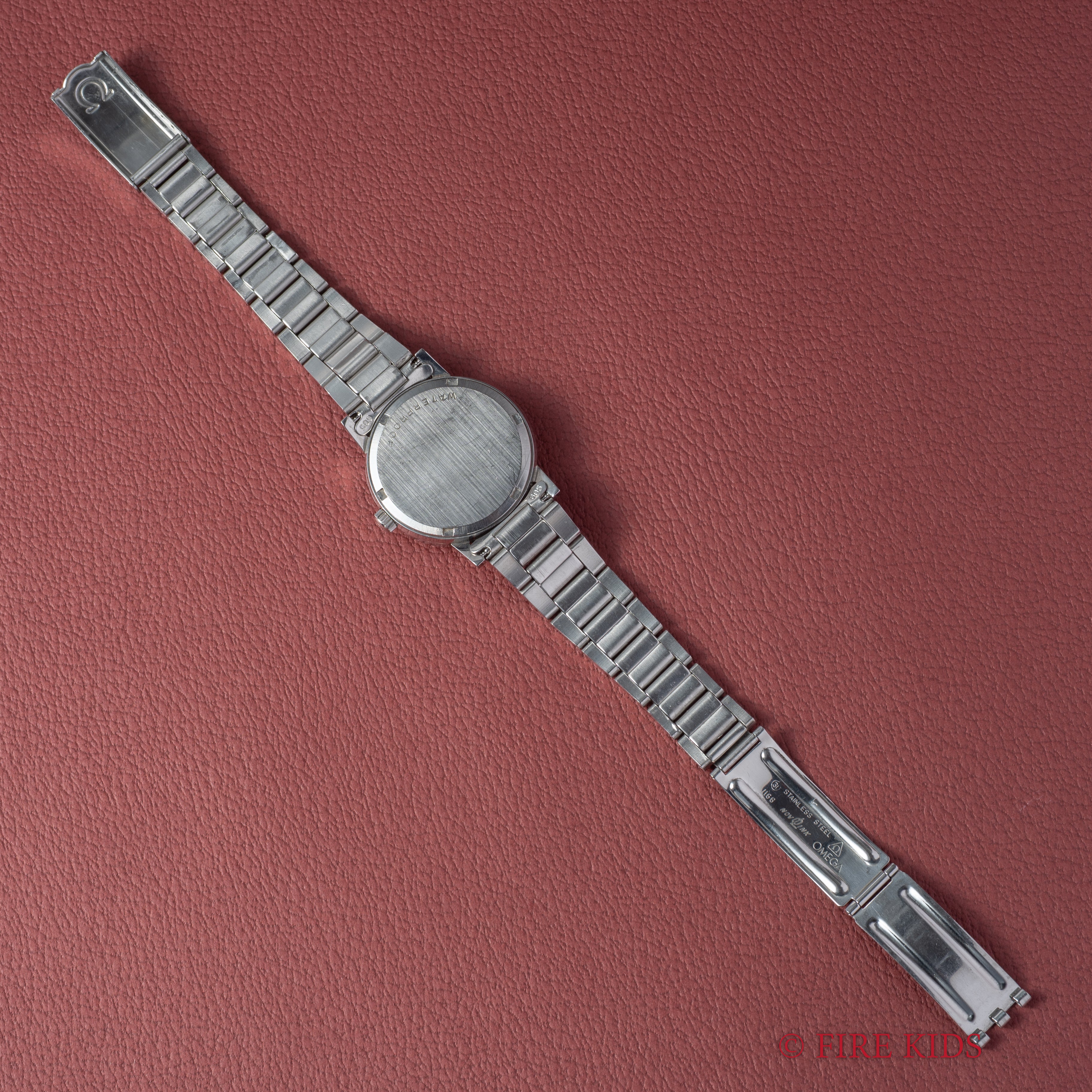 オメガ ジュネーブ 1969年製 ラウンドケース 自動巻 Cal.613 純正3連ブレス