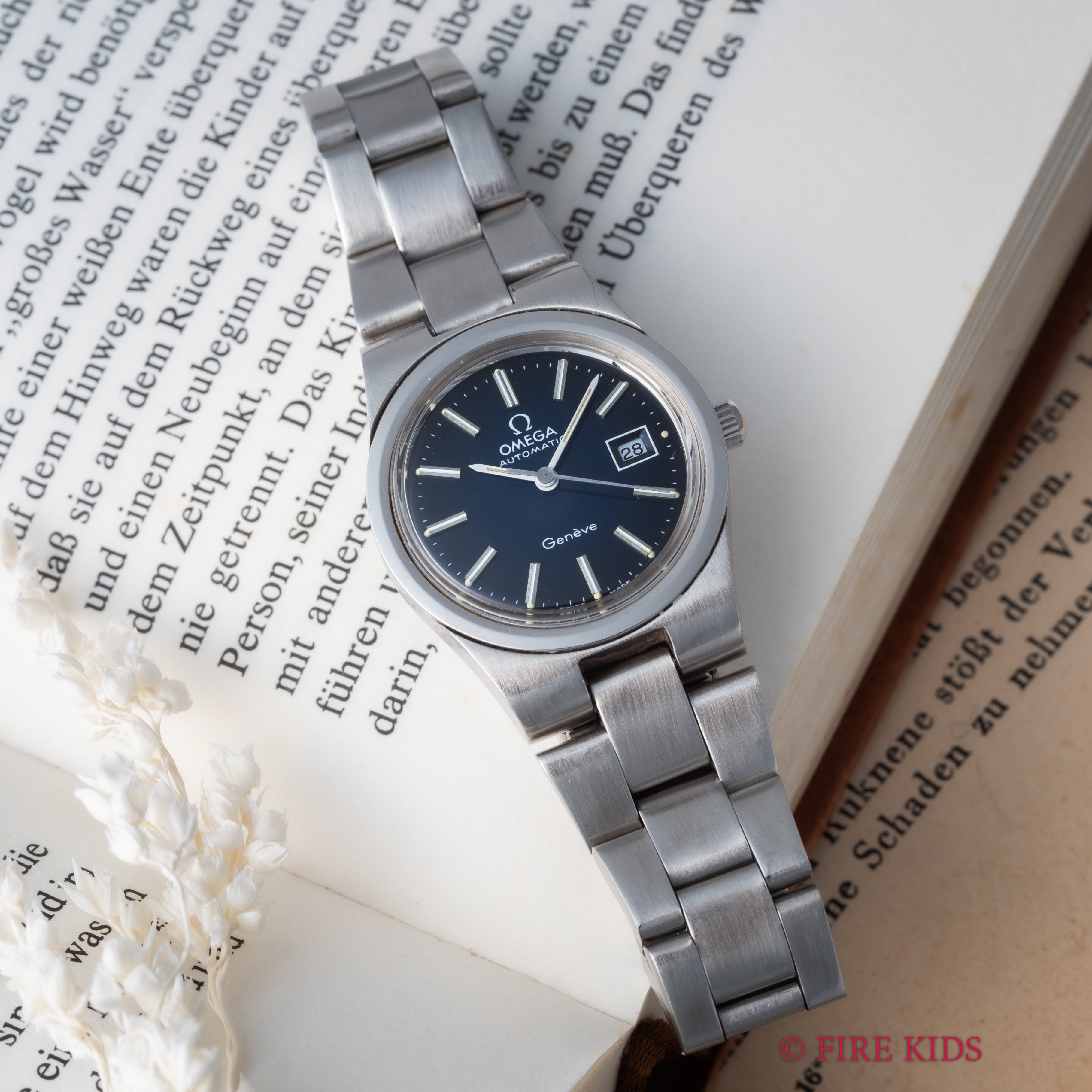 オメガ ジュネーブ レディース Ref.566.0067 1973年製 Cal.684 自動巻き 純正ブレス付き ネイビーダイヤル