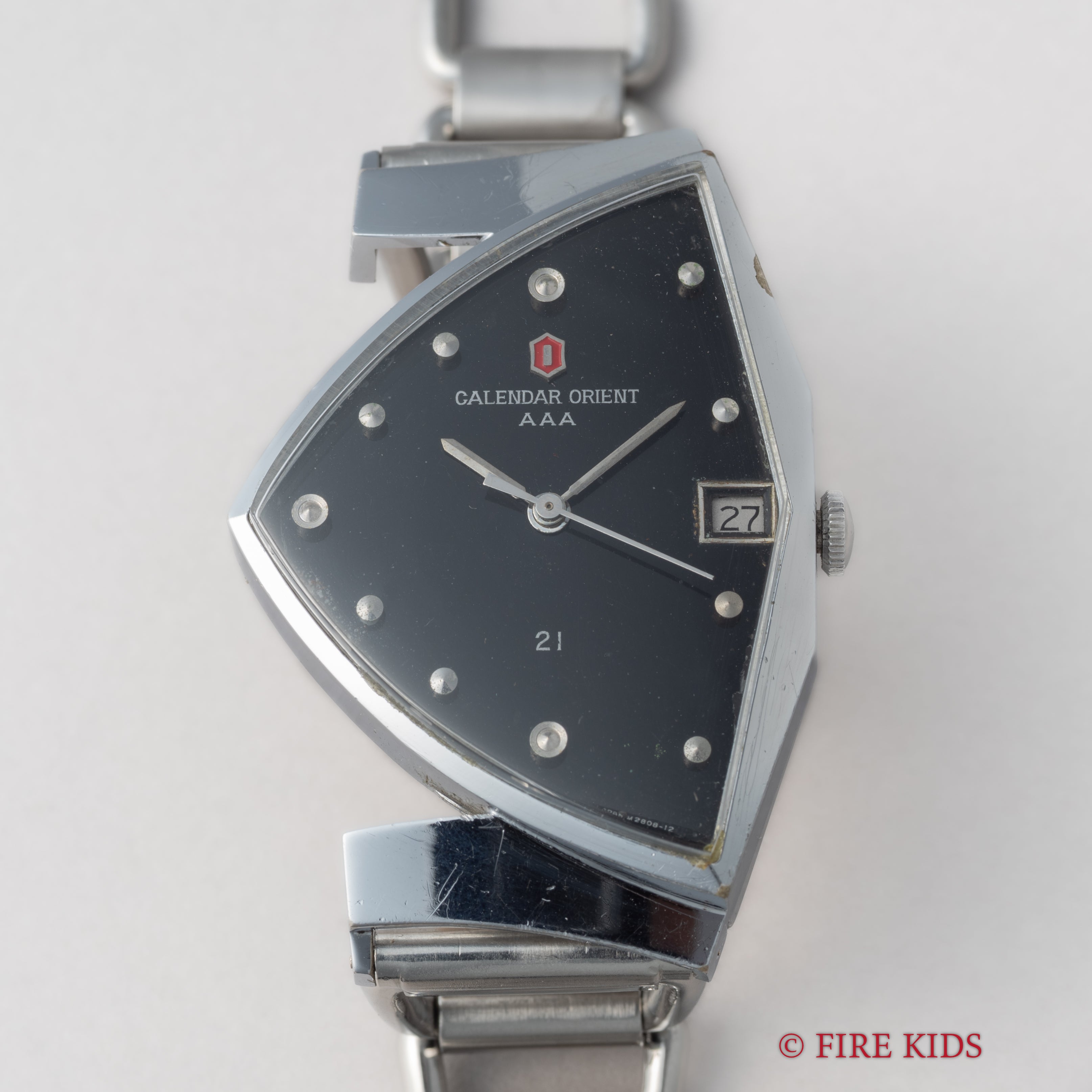 オリエント 三角時計 カレンダーオリエント AAA 1970年代製 手巻 ベンチュラタイプ 純正ブレス