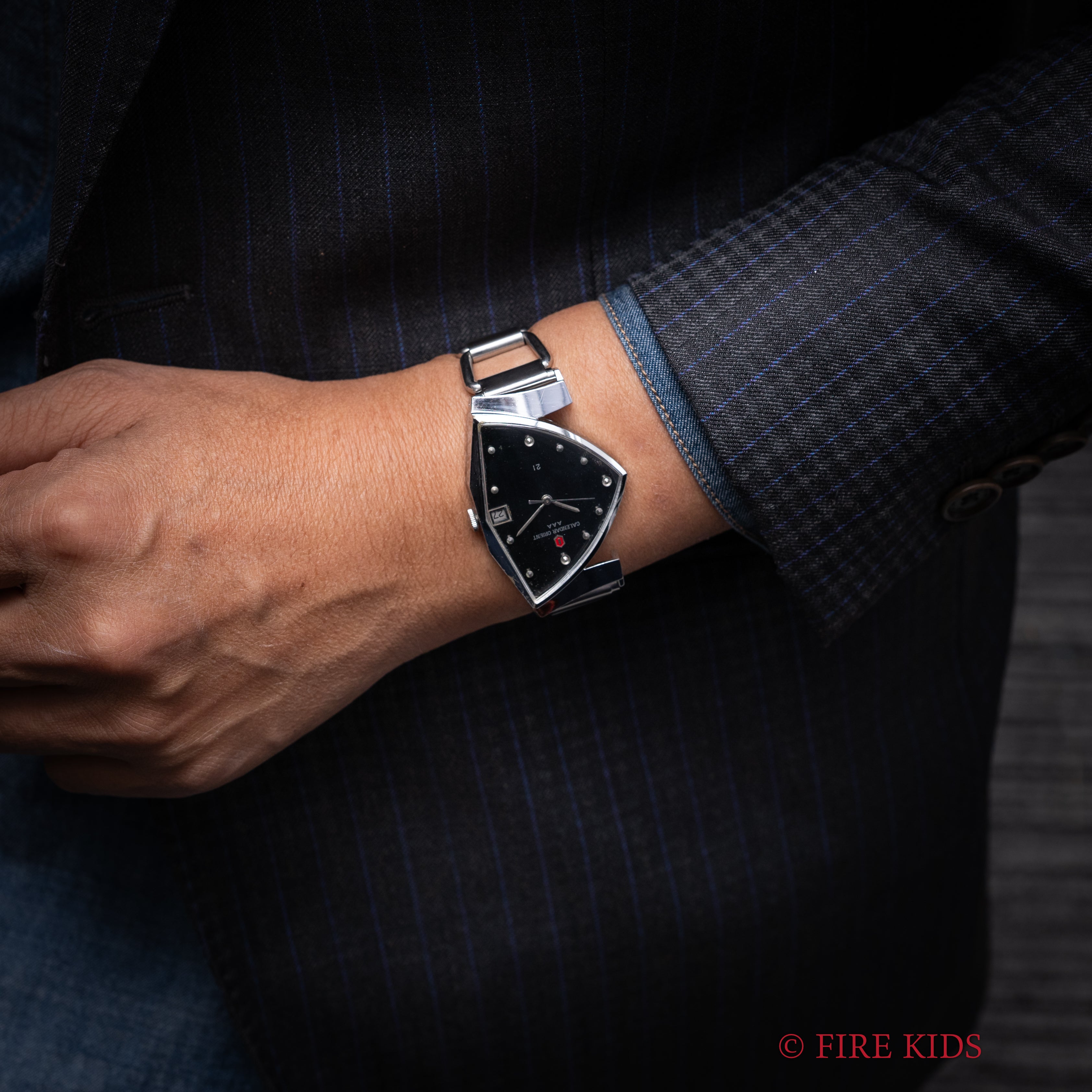 オリエント 三角時計 カレンダーオリエント AAA 1970年代製 手巻 ベンチュラタイプ 純正ブレス