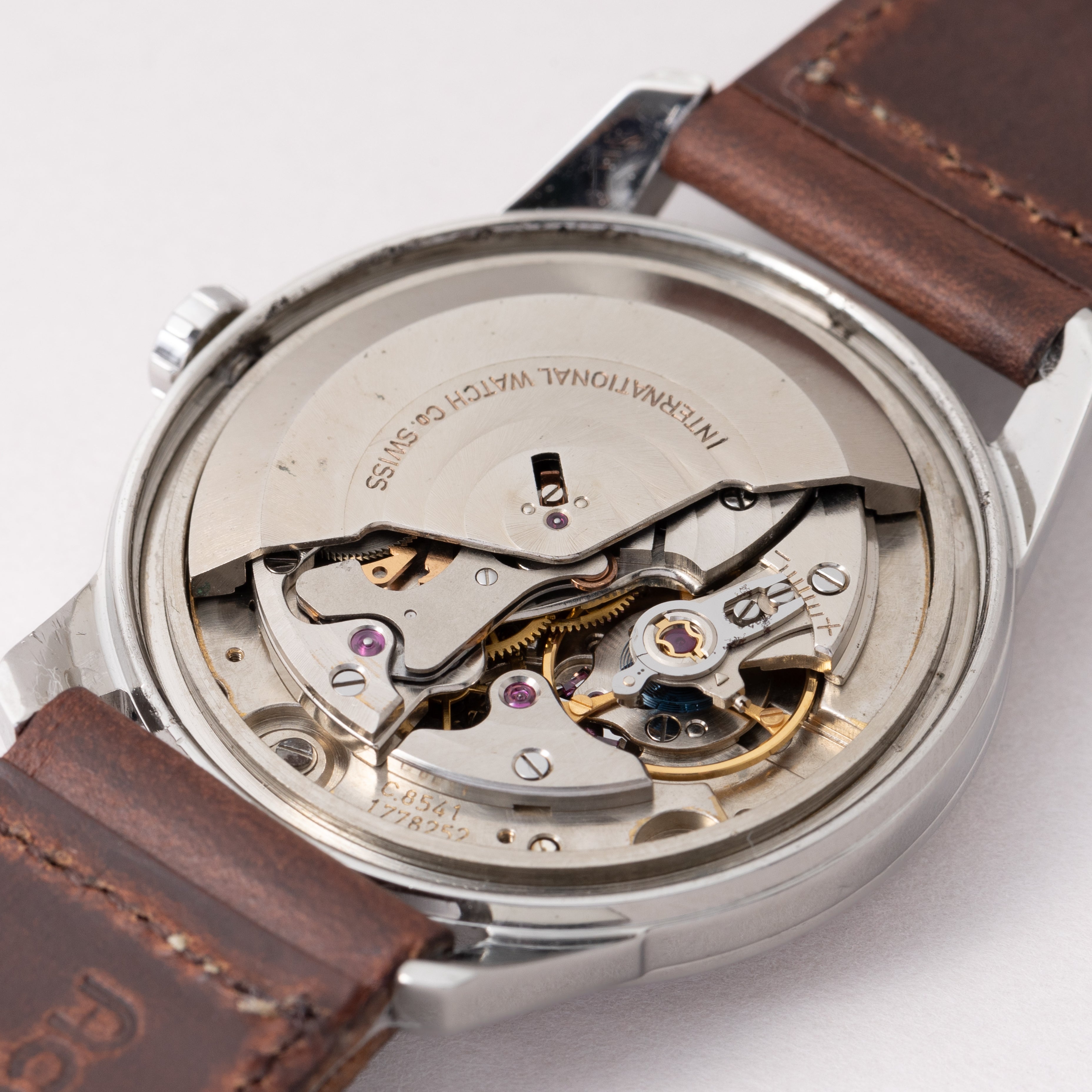 IWC ラウンドケース 1964年製 オートマチック Cal.8541