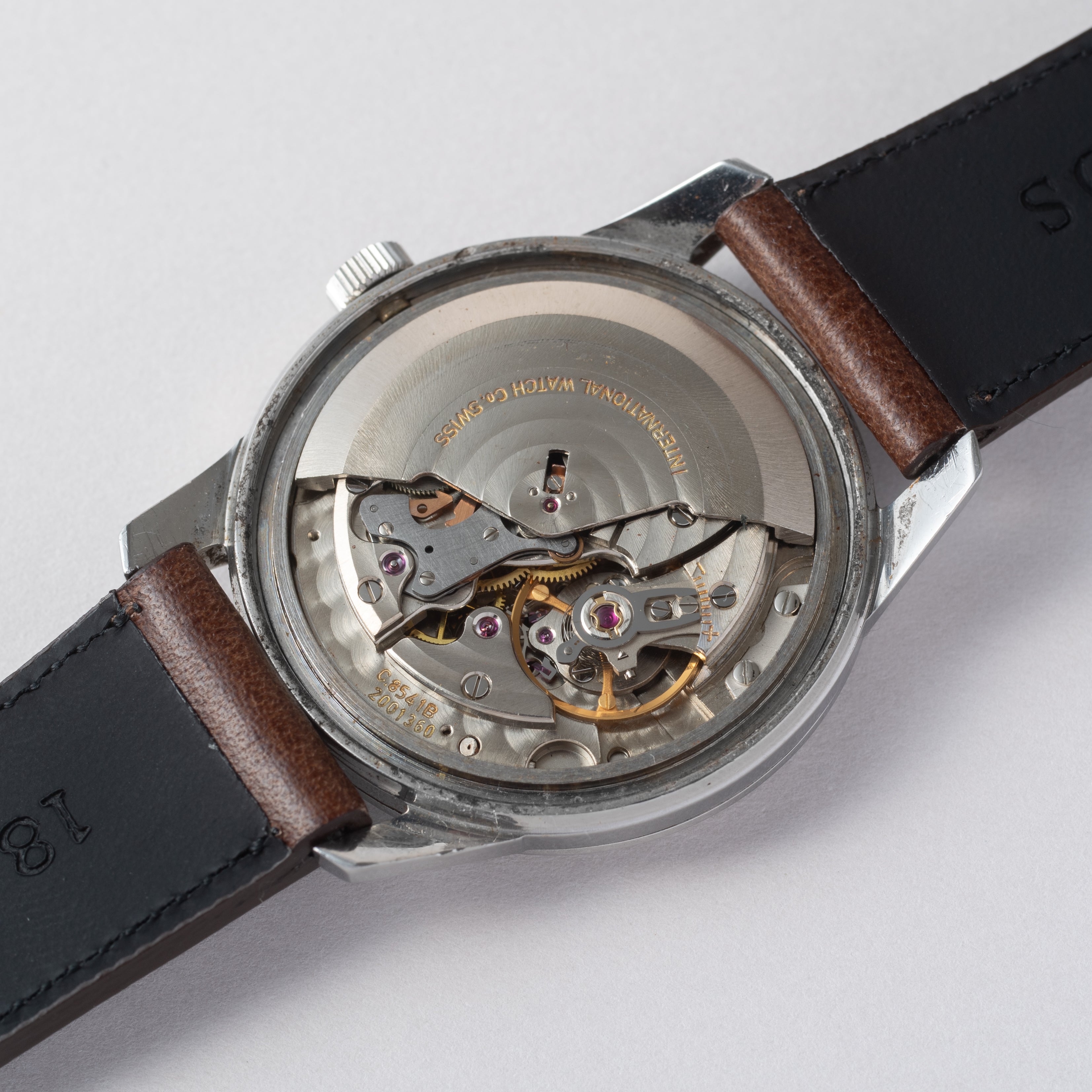 IWC ラウンドケース 1970年製/昭和45年製 Cal.8541B 自動巻き