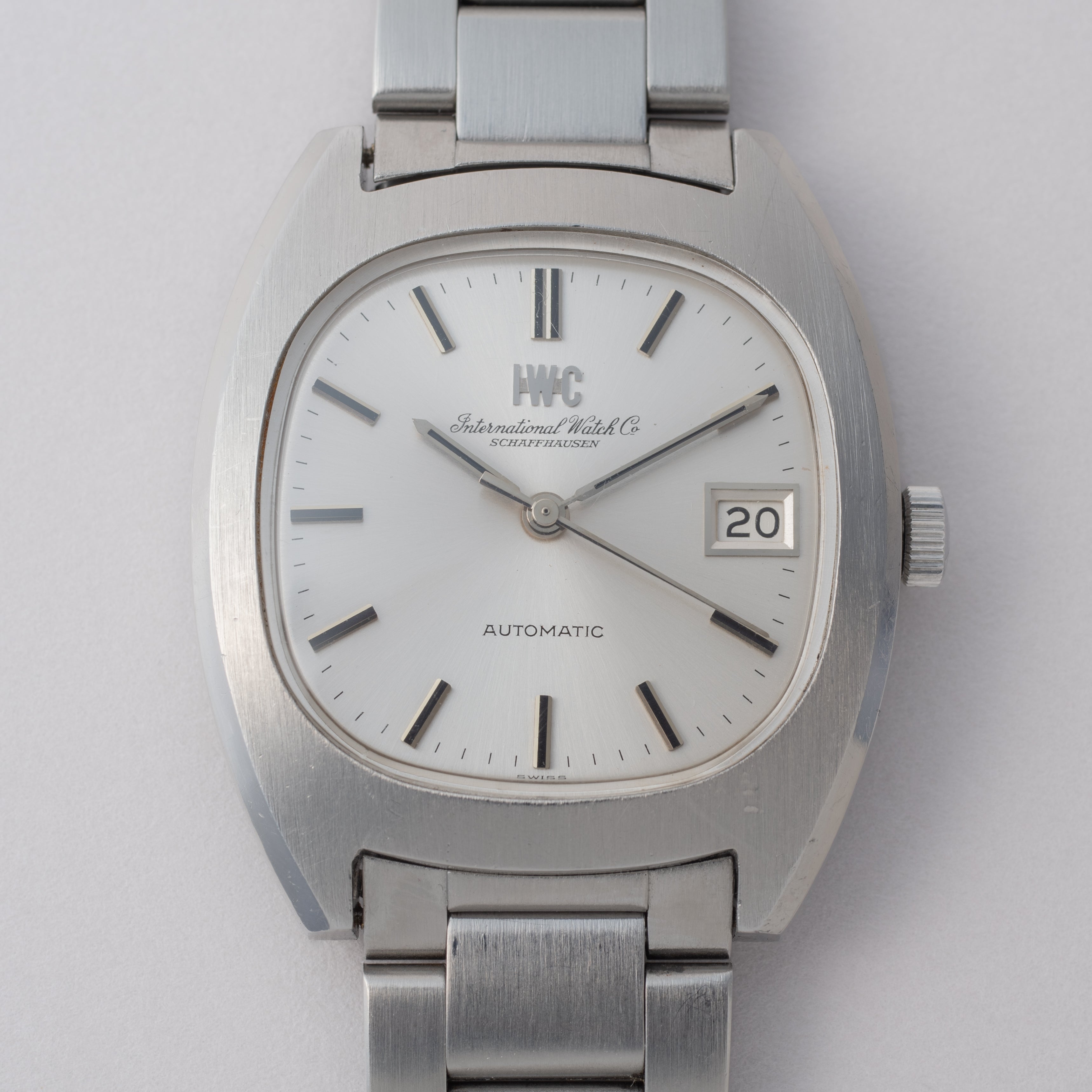 IWC トノー型 オートマチック 1977年製 Cal.8541B