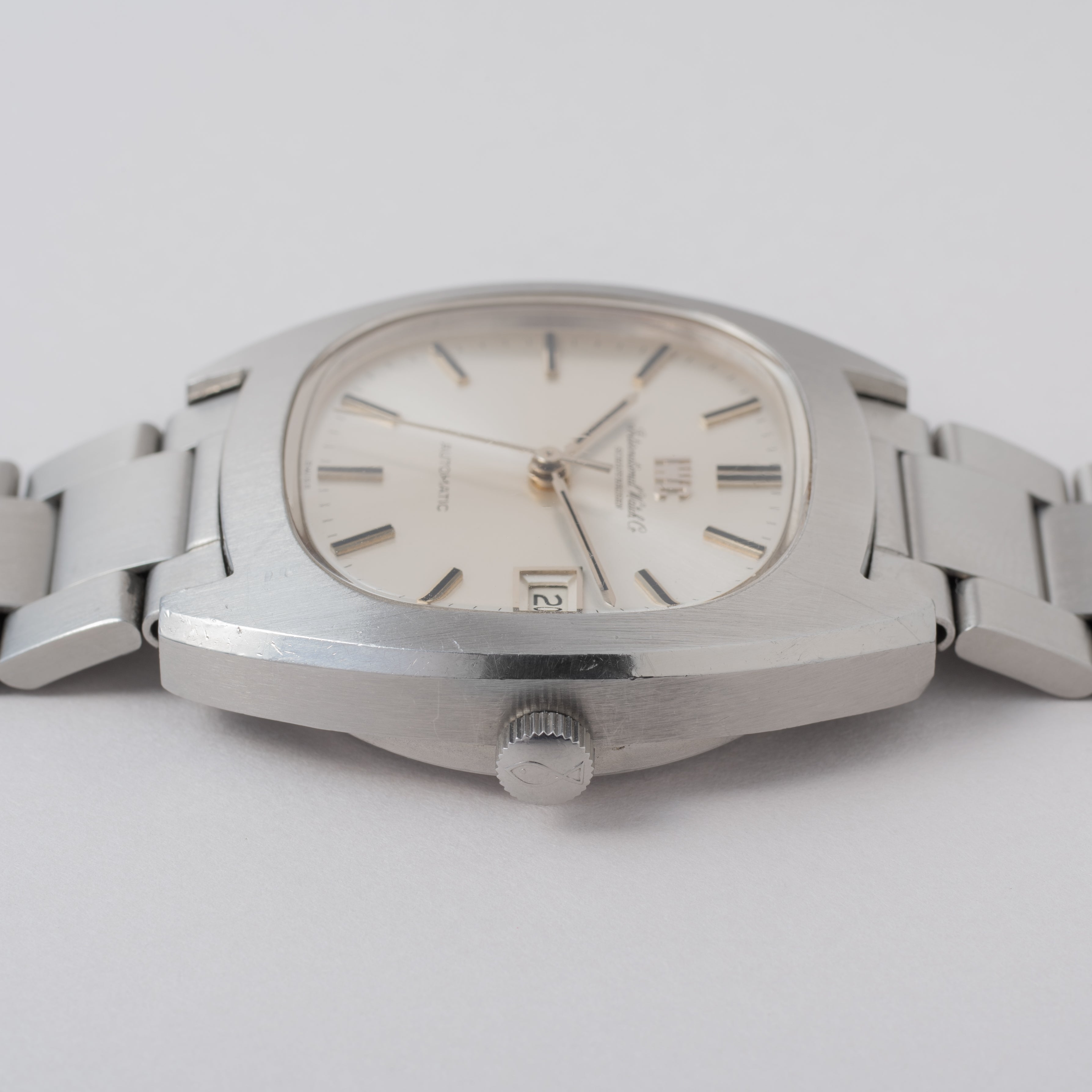 IWC トノー型 オートマチック 1977年製 Cal.8541B