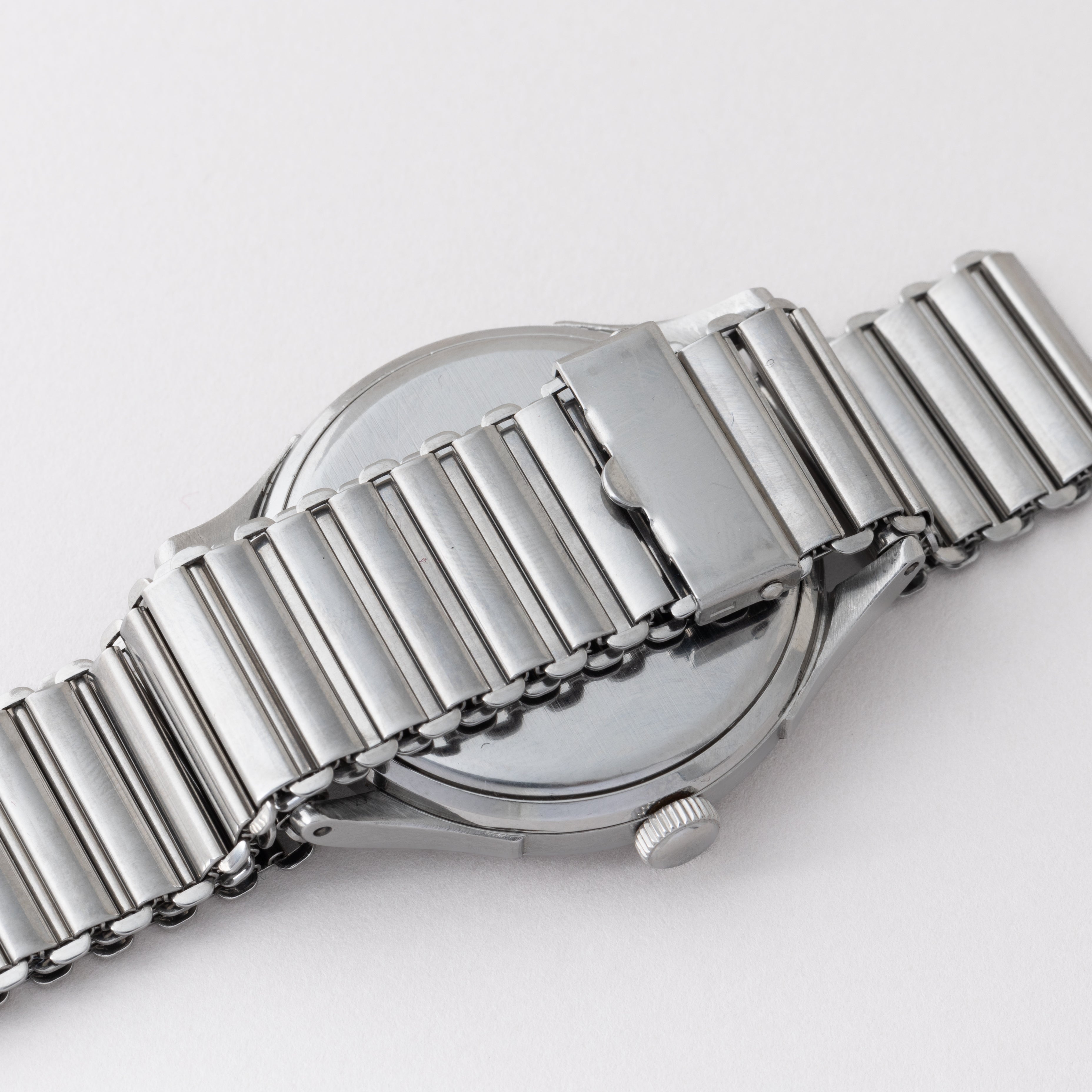 オメガ バンパー式オメガ初オートマチック 1943年製 ツートンアラビアダイヤル